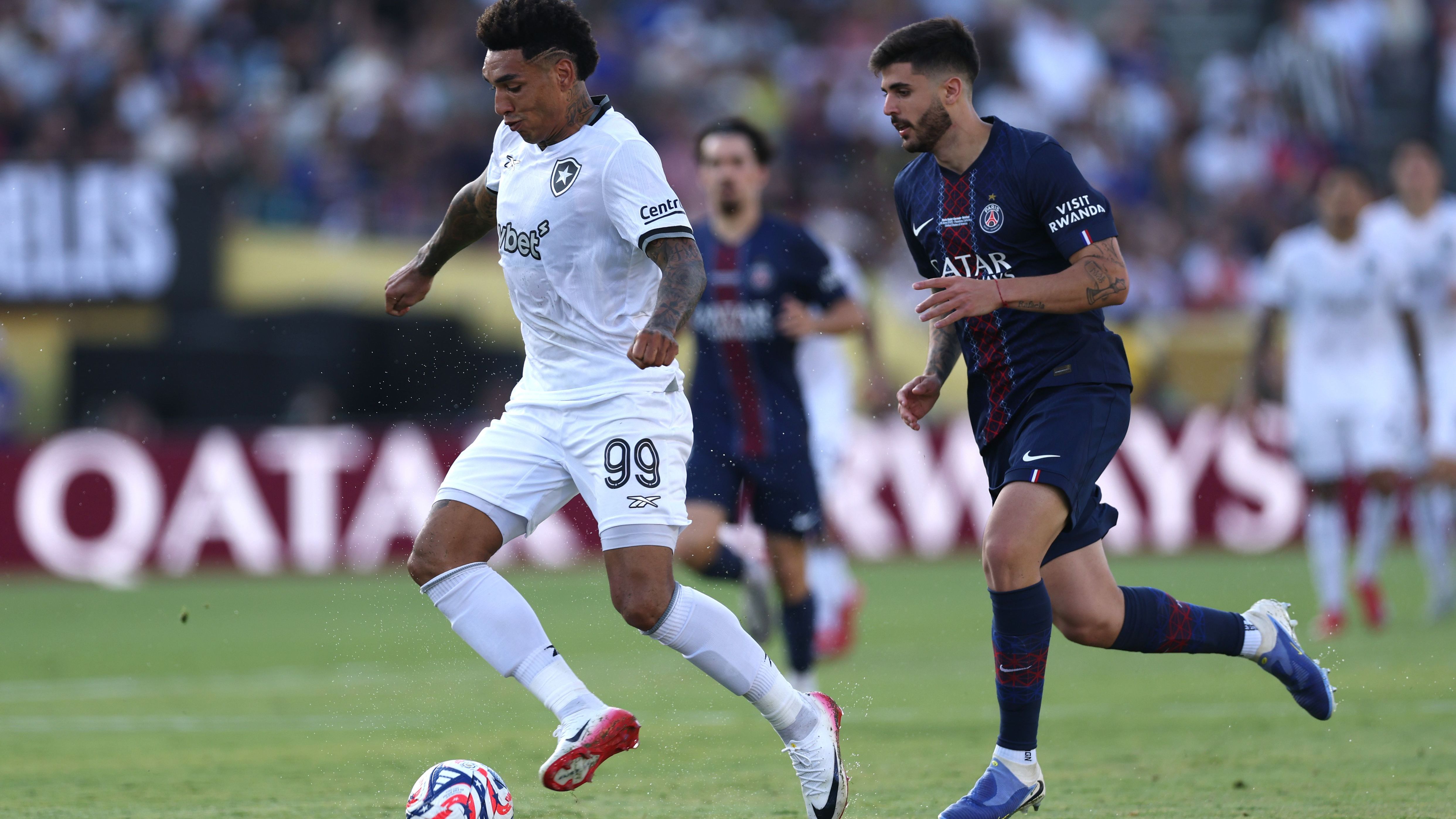 Paris Saint-Germain FC v Botafogo FR: Group B - FIFA Club World Cup 2025