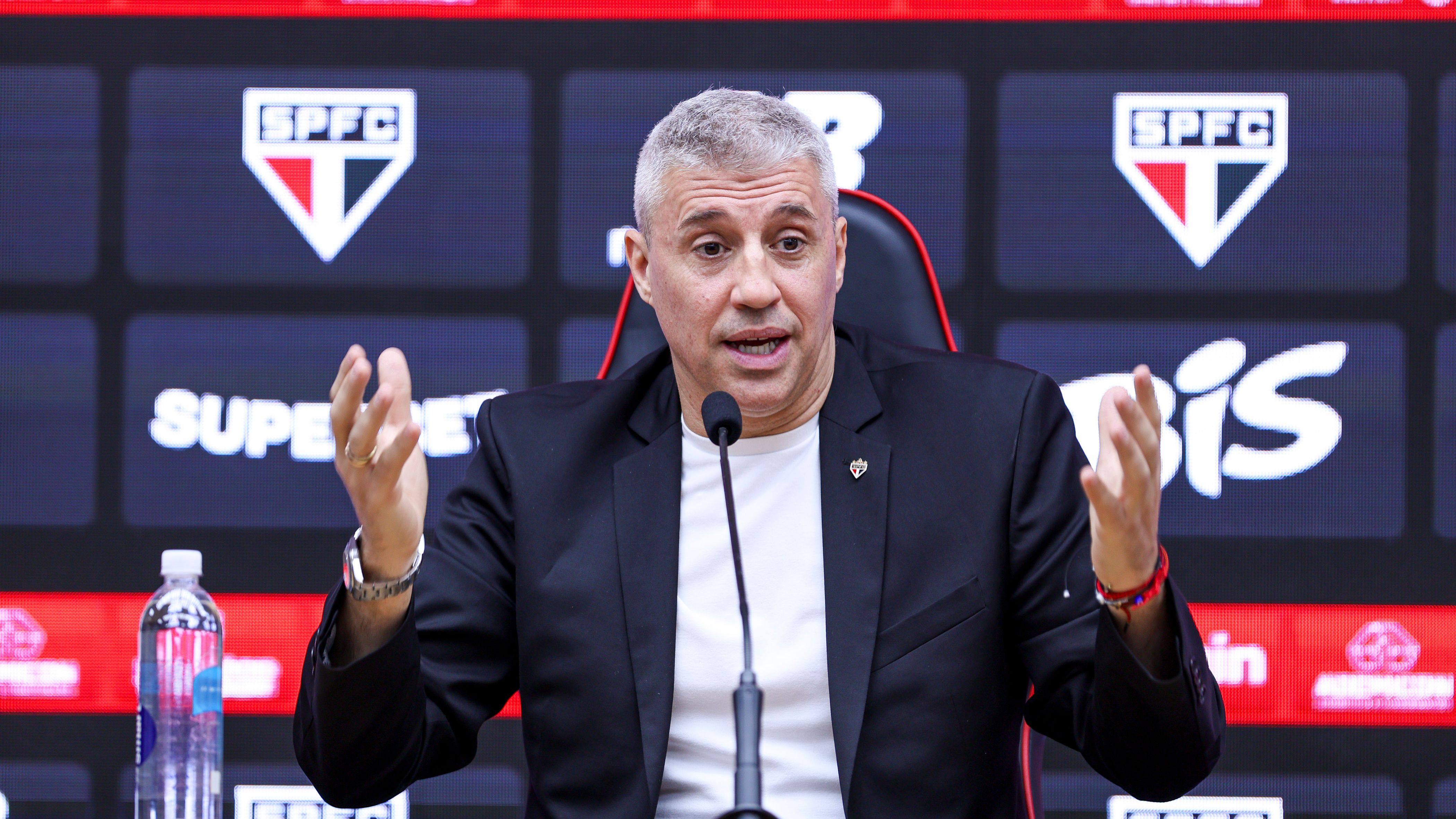 Sao Paulo Unveils Hernan Crespo As New Coach
