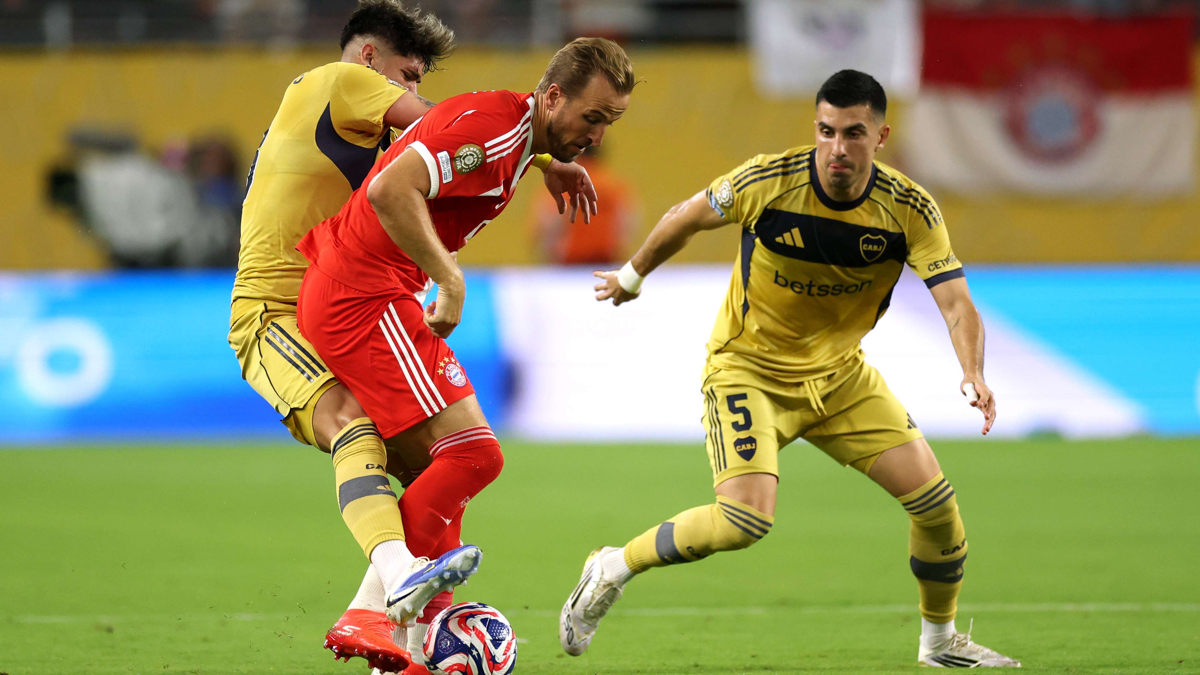 FC Bayern München v CA Boca Juniors: Group C - FIFA Club World Cup 2025