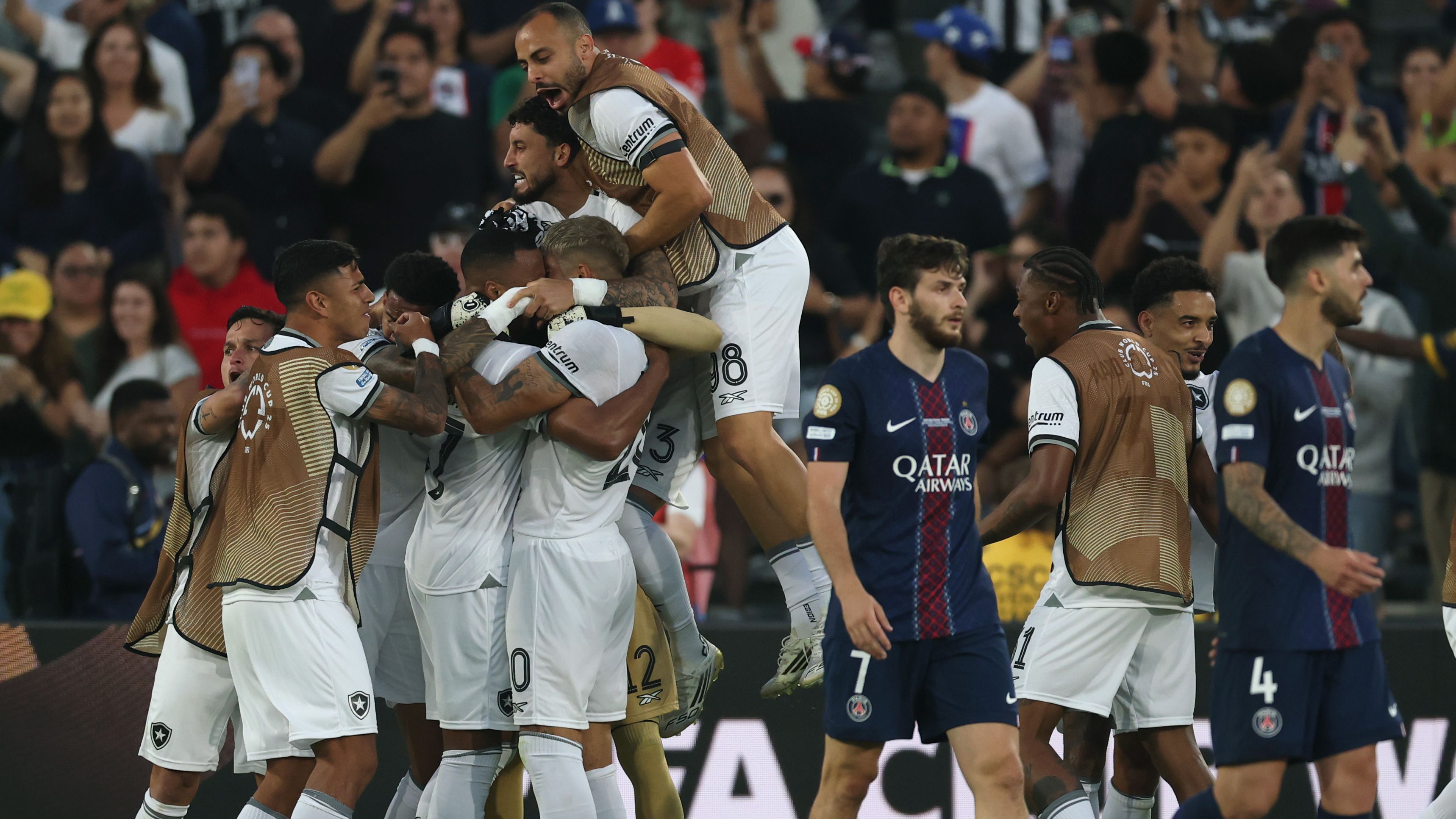 Paris Saint-Germain FC v Botafogo FR: Group B - FIFA Club World Cup 2025