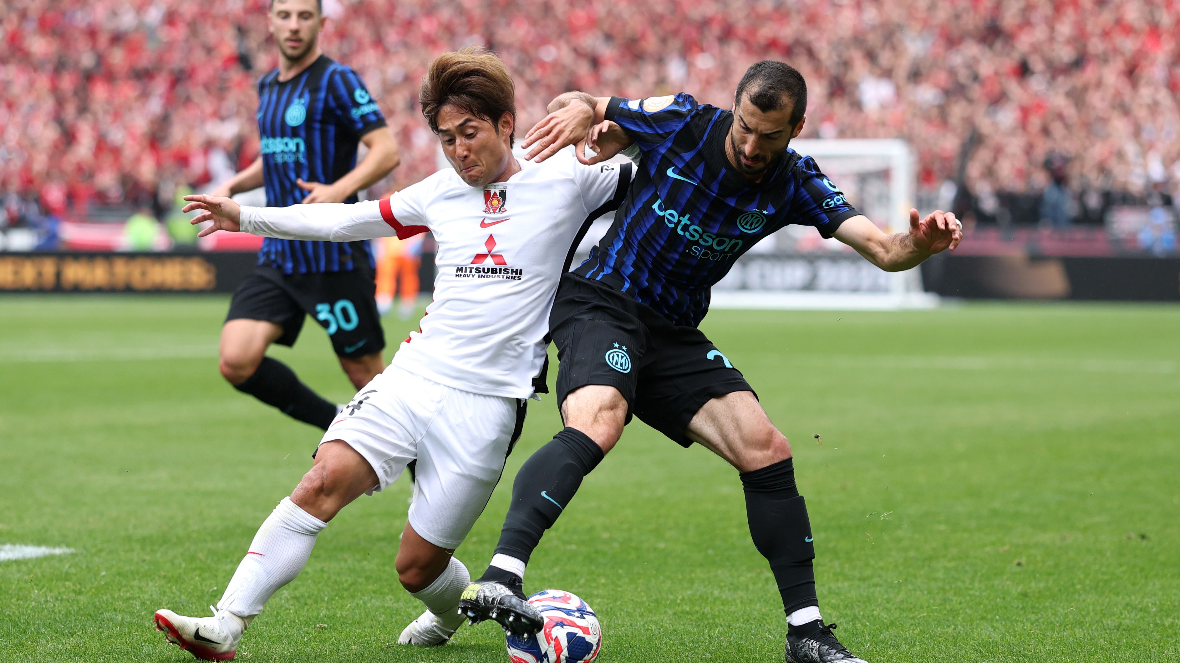 FC Internazionale Milano v Urawa Red Diamonds: Group E - FIFA Club World Cup 2025