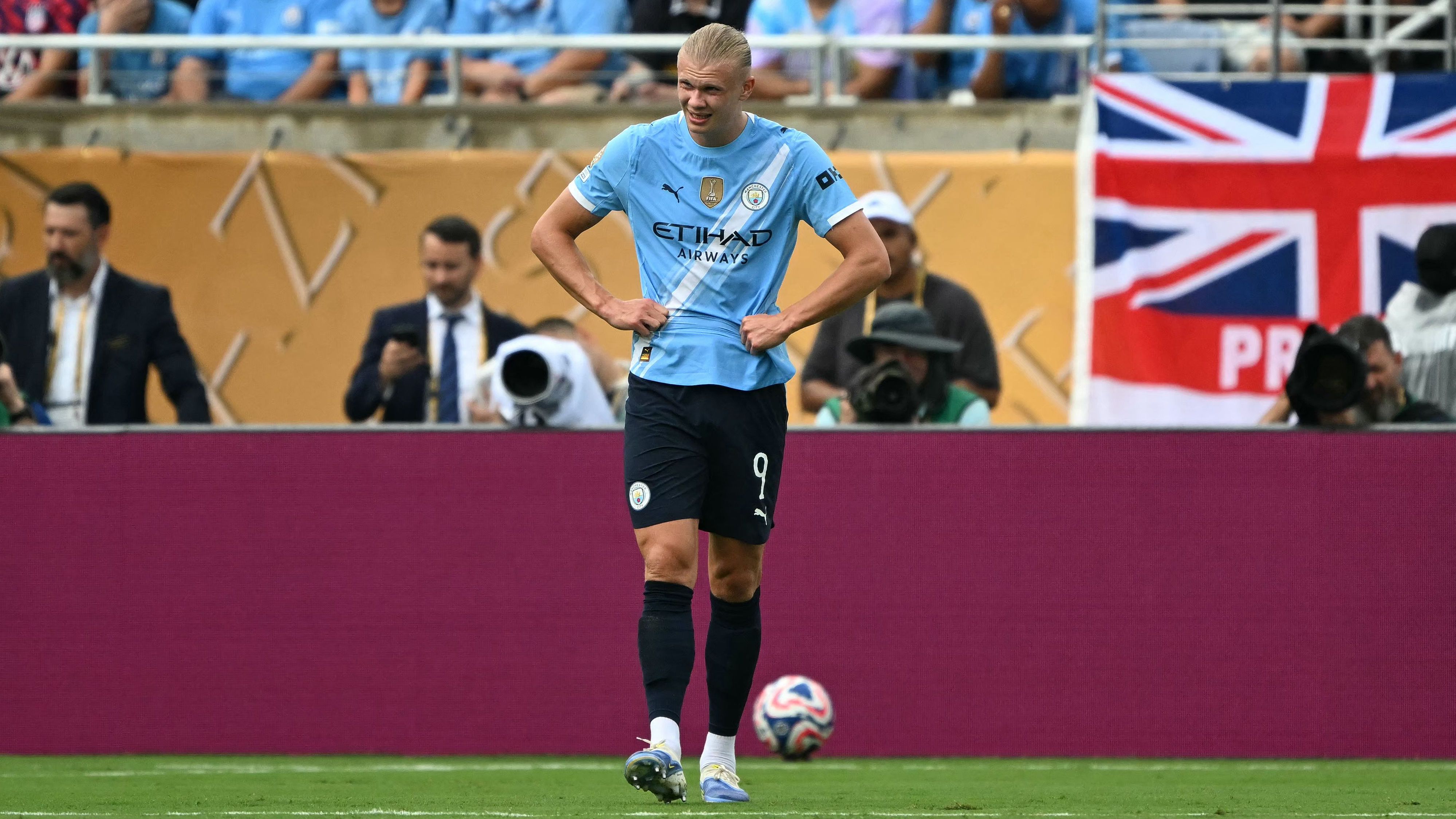 FBL-WC-CLUB-2025-MATCH45-JUVENTUS-CITY