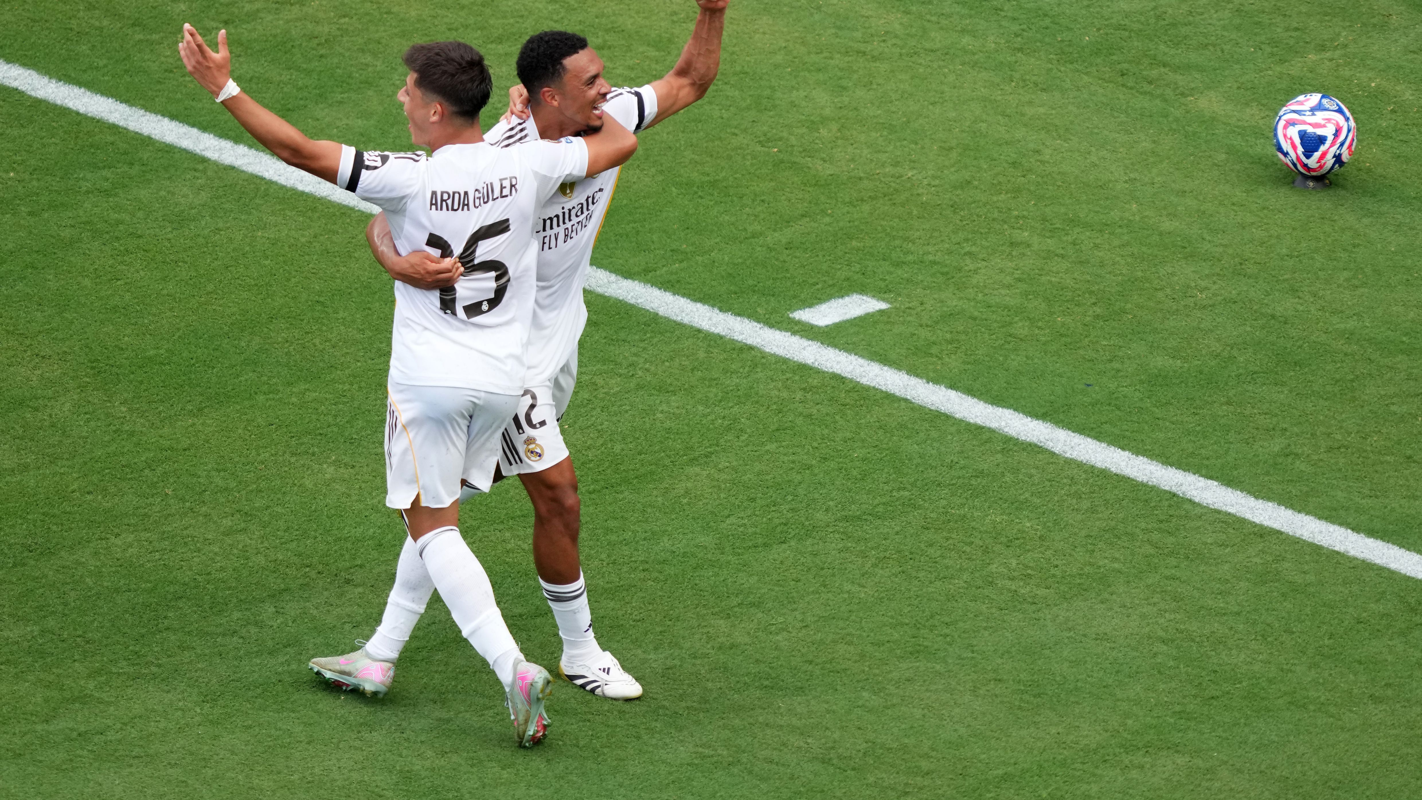 Real Madrid CF v CF Pachuca: Group H - FIFA Club World Cup 2025