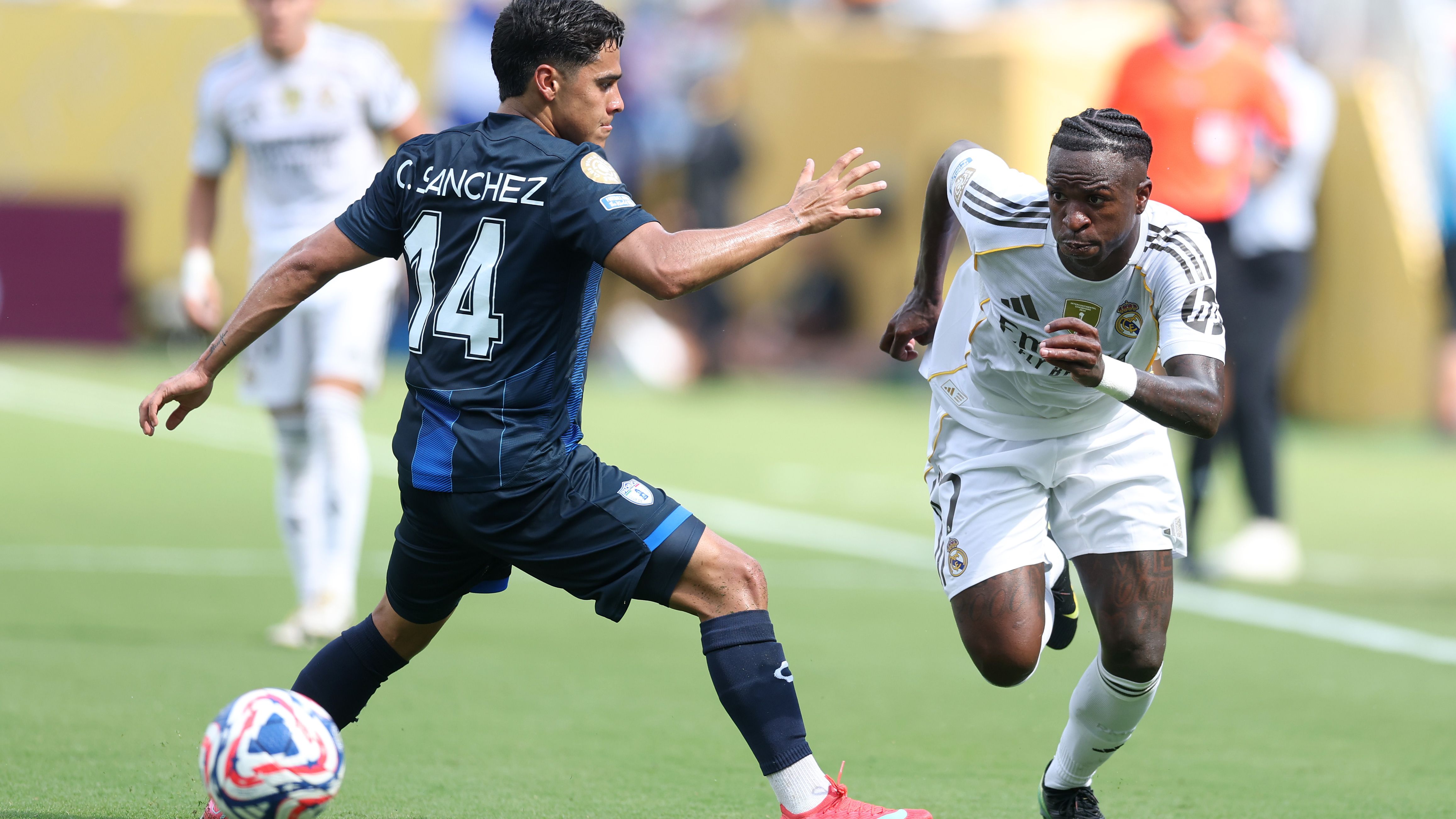 Real Madrid CF v CF Pachuca: Group H - FIFA Club World Cup 2025