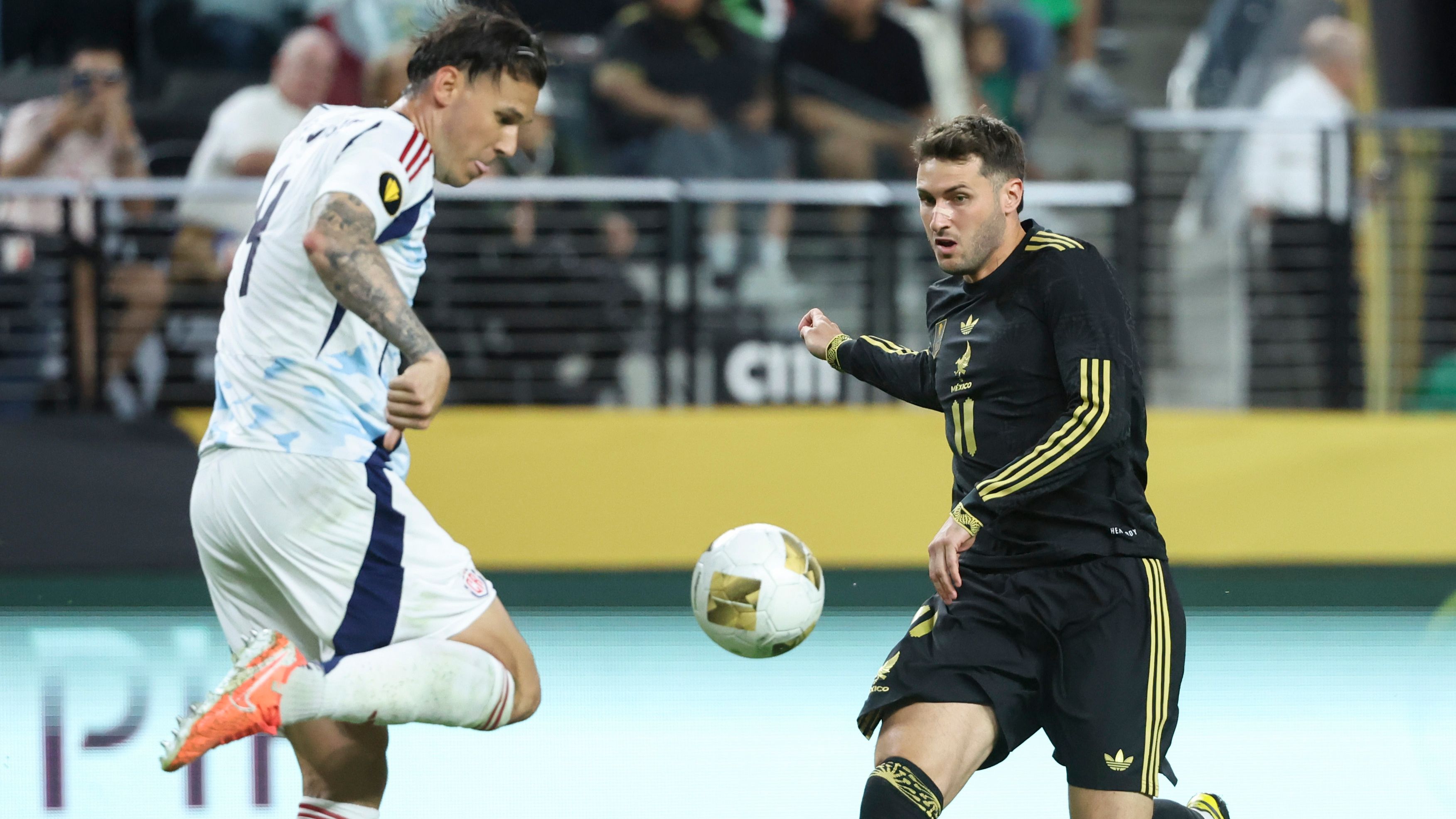 'There are people against football' - Mexico's Santiago Giménez slams referee after disallowed goal in El Tri's 0-0 draw with Costa Rica | Goal.com UK