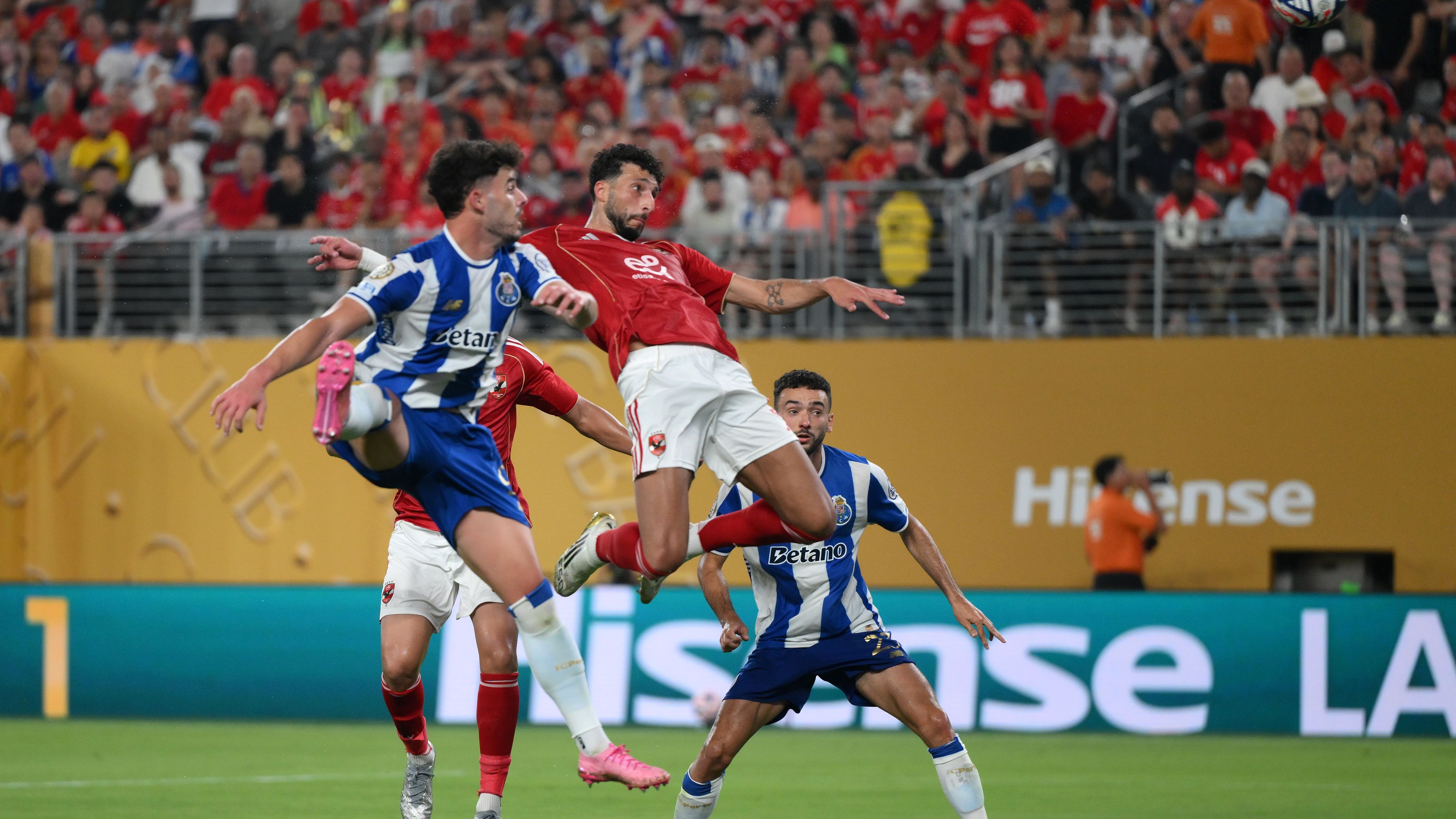 FC Porto v Al Ahly SC: Group A - FIFA Club World Cup 2025