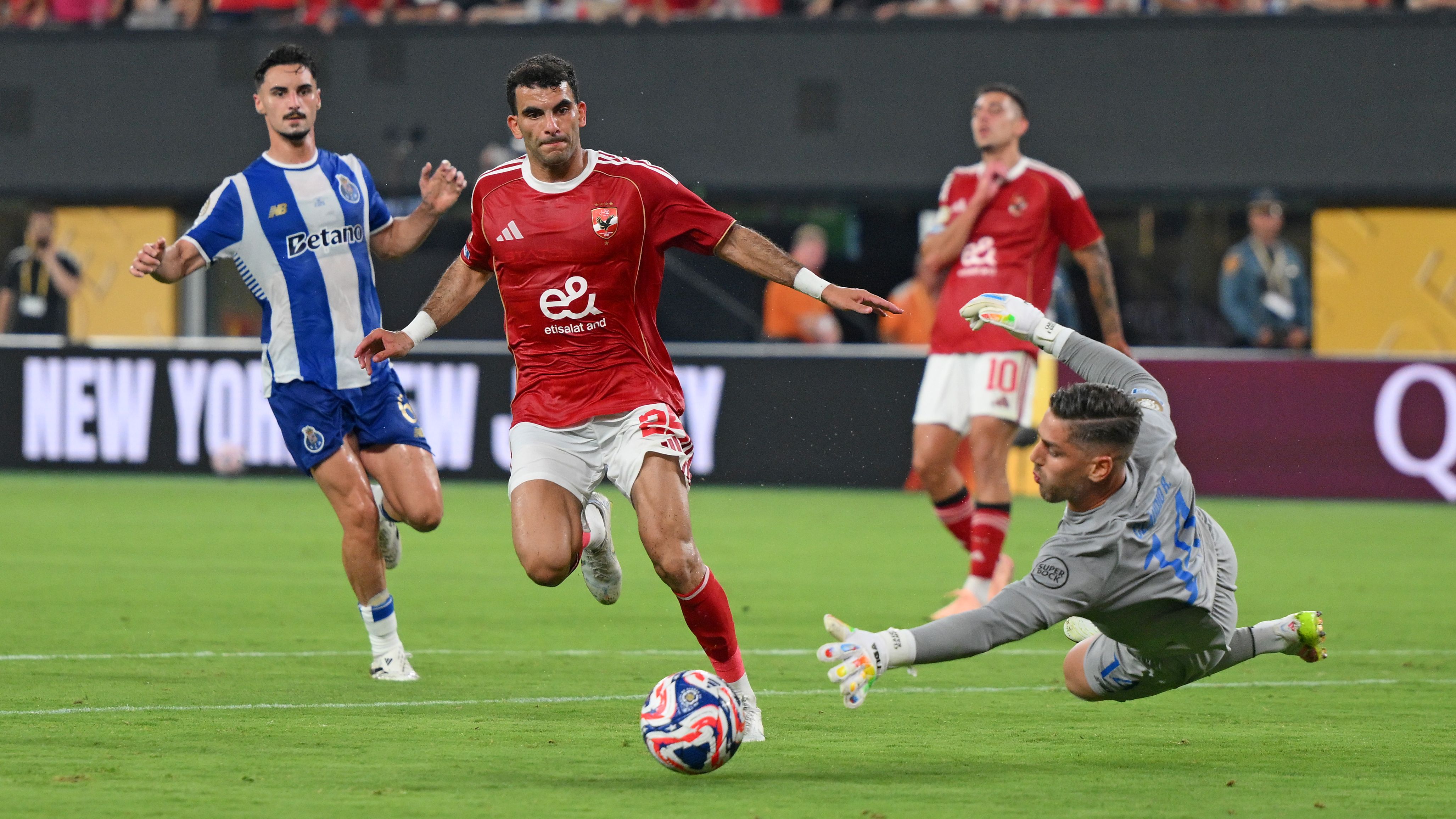 FC Porto v Al Ahly SC: Group A - FIFA Club World Cup 2025