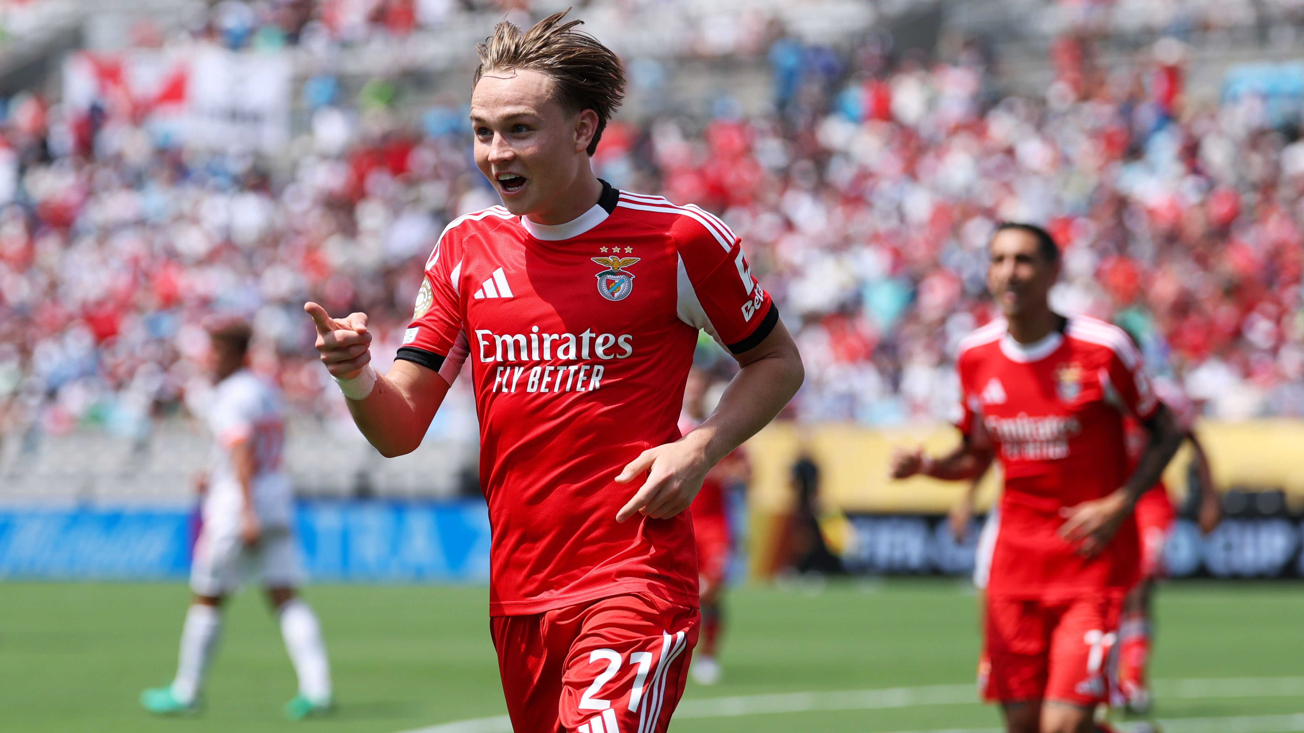 SL Benfica v FC Bayern München: Group C - FIFA Club World Cup 2025