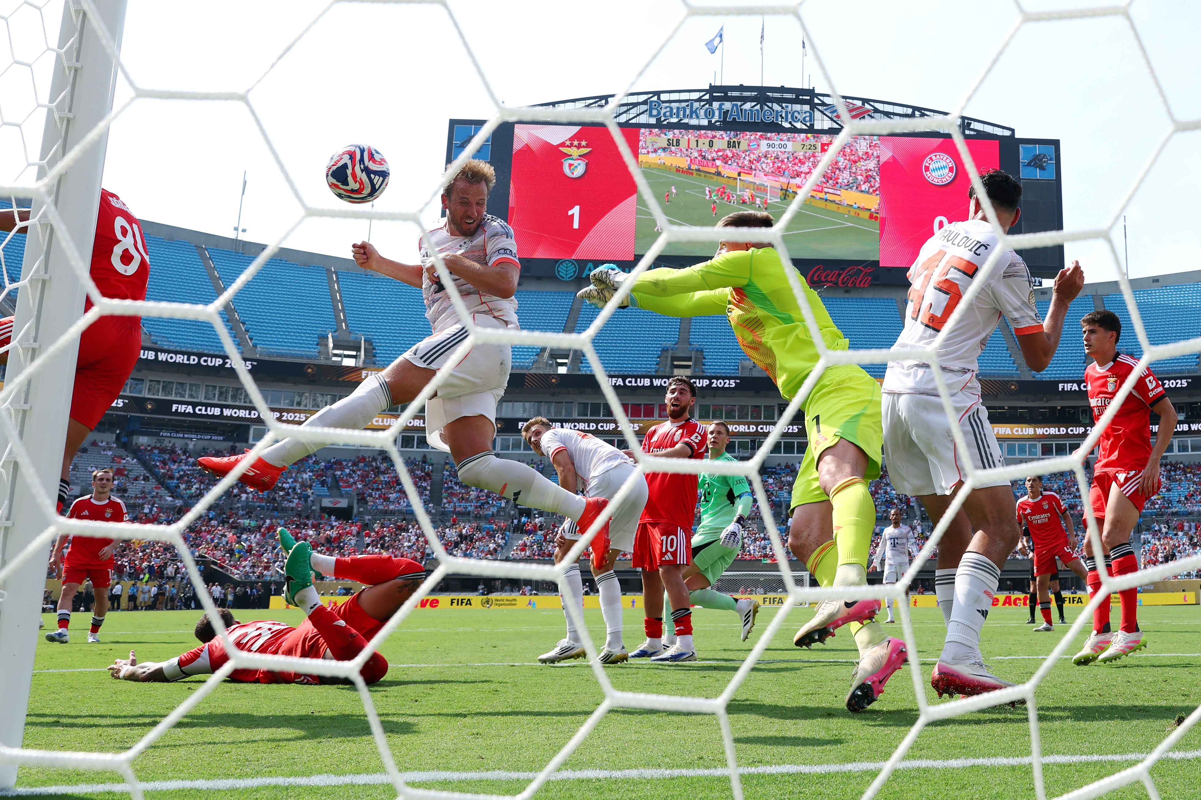 SL Benfica v FC Bayern München: Group C - FIFA Club World Cup 2025