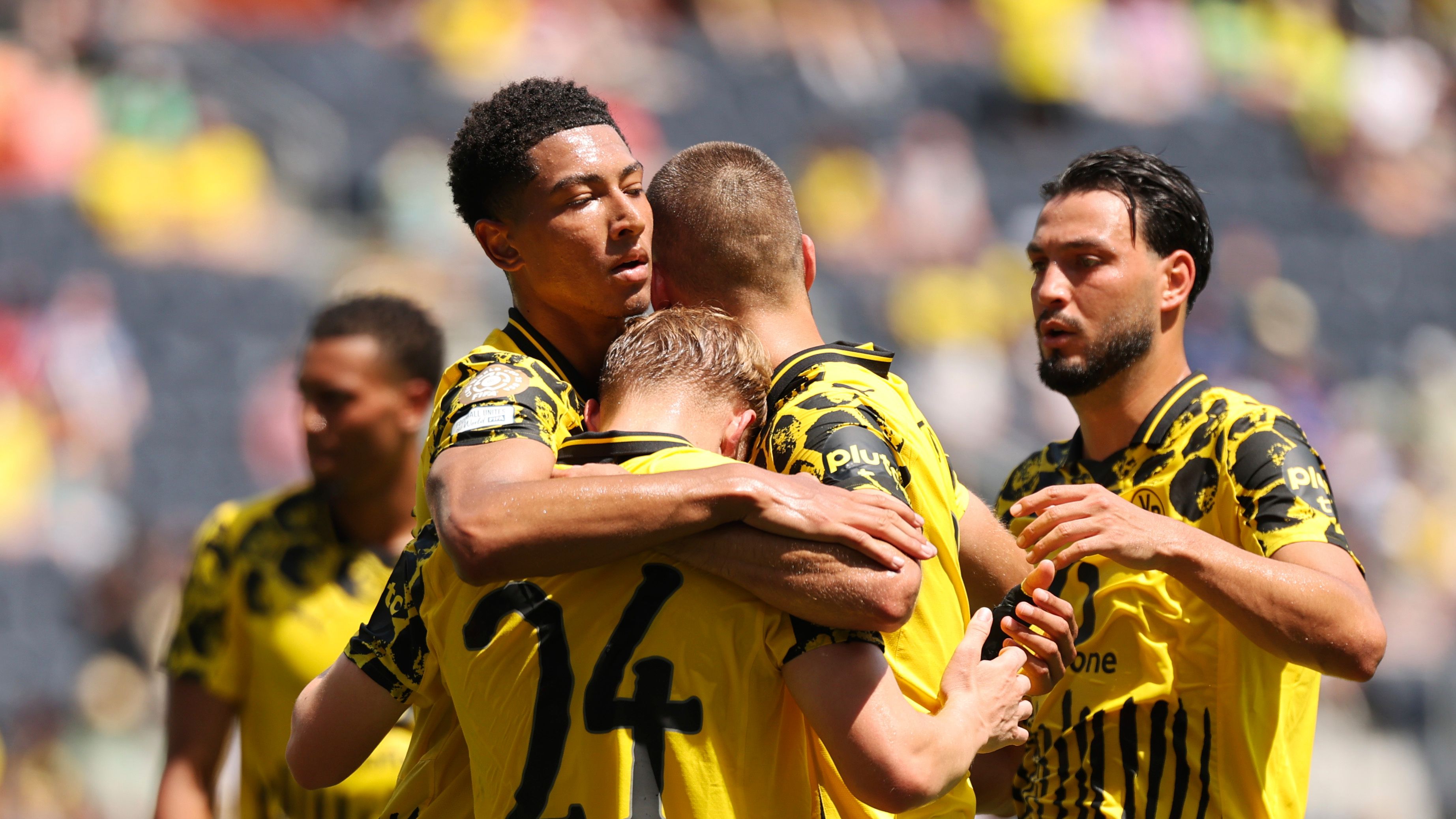 Dortmund Edge Ulsan as Reyna Shines in Club World Cup Debut