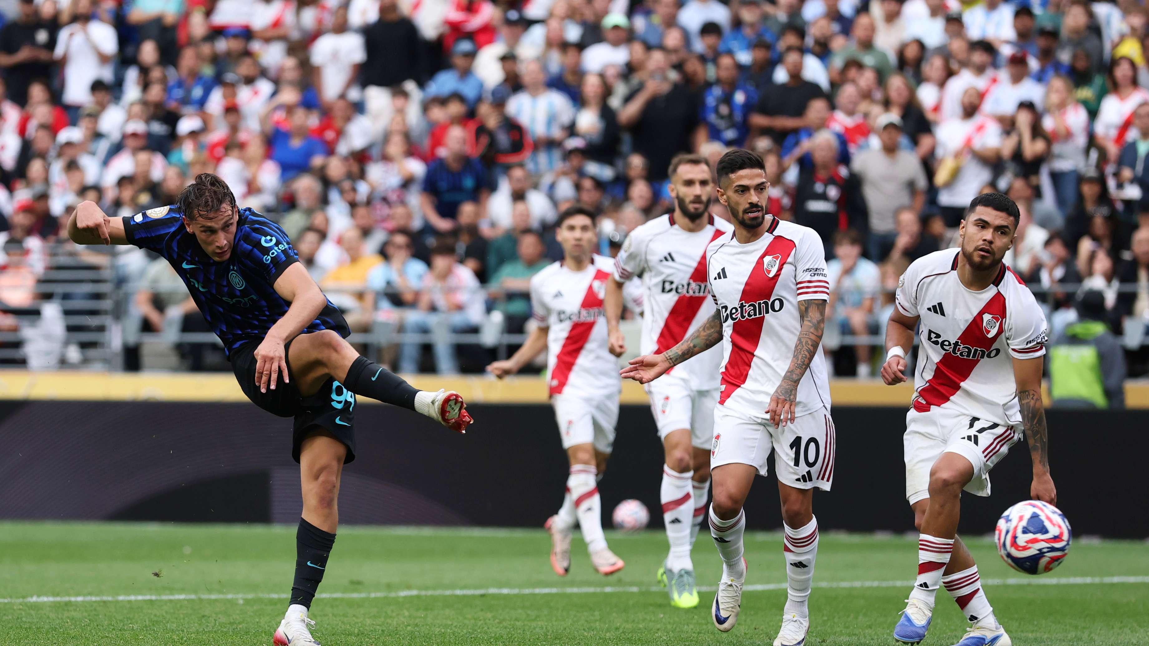 FC Internazionale Milano v CA River Plate: Group E - FIFA Club World Cup 2025