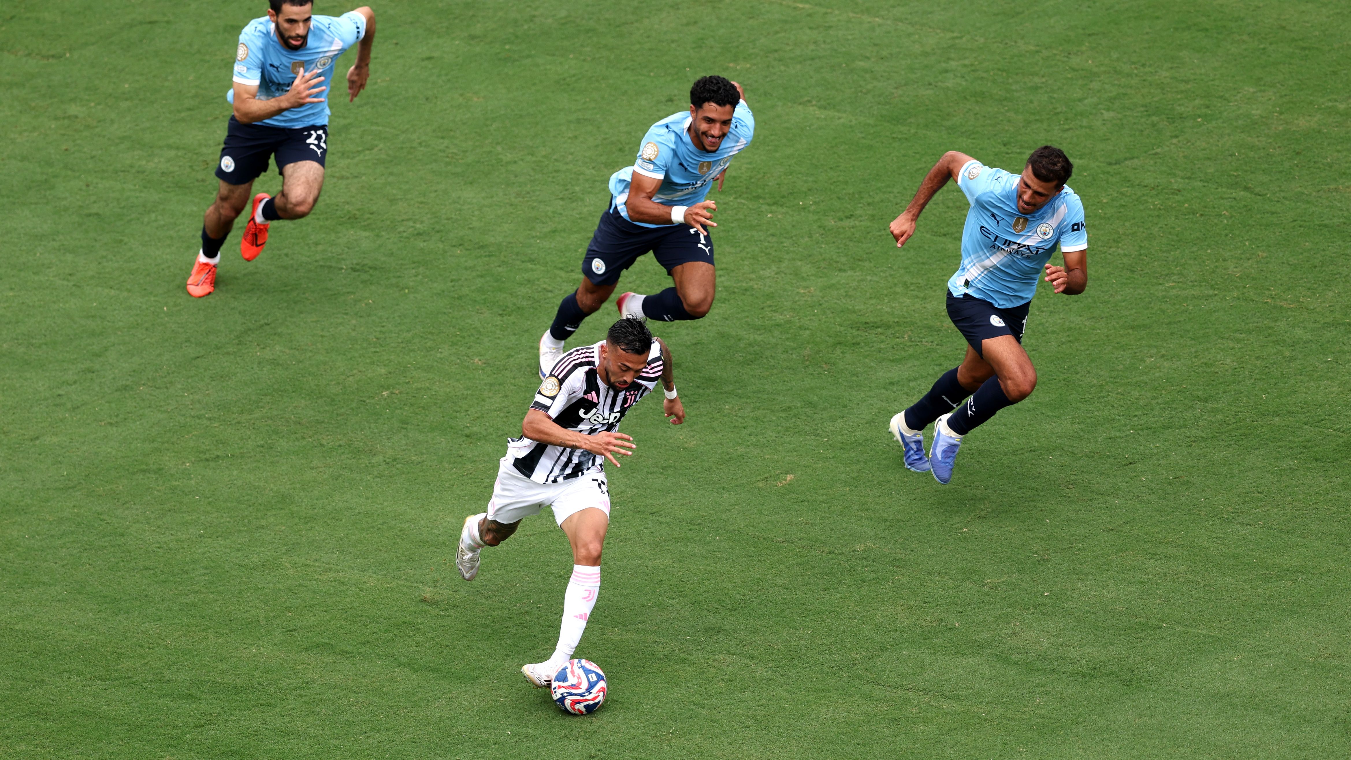 Juventus FC v Manchester City FC: Group G - FIFA Club World Cup 2025