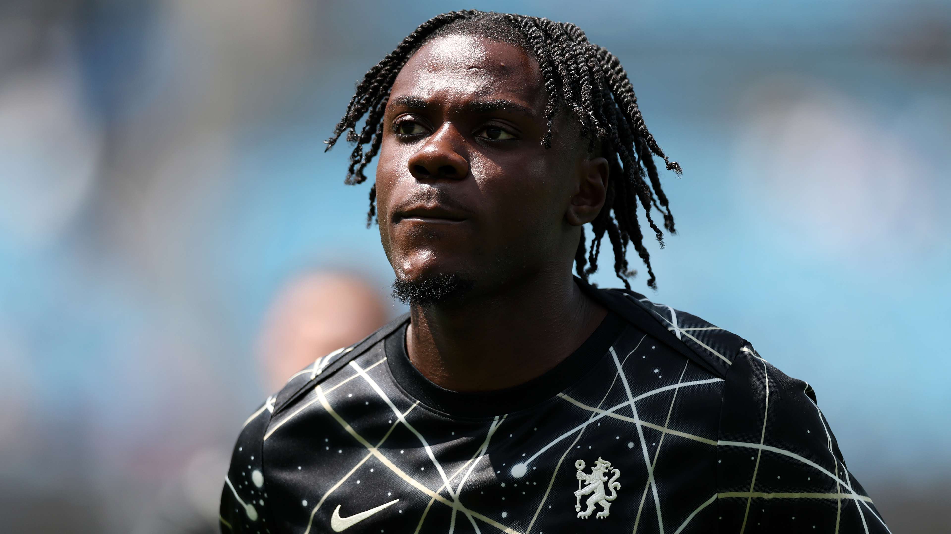 Romeo Lavia sẽ phải đối mặt với sự cạnh tranh gay gắt để có suất đá chính tại Chelsea.