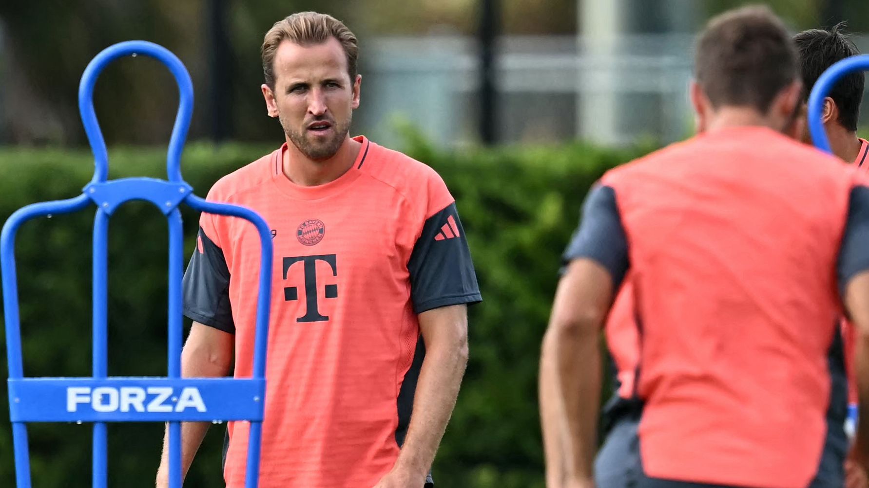 FBL-WC-CLUB-2025-TRAINING-BAYERN