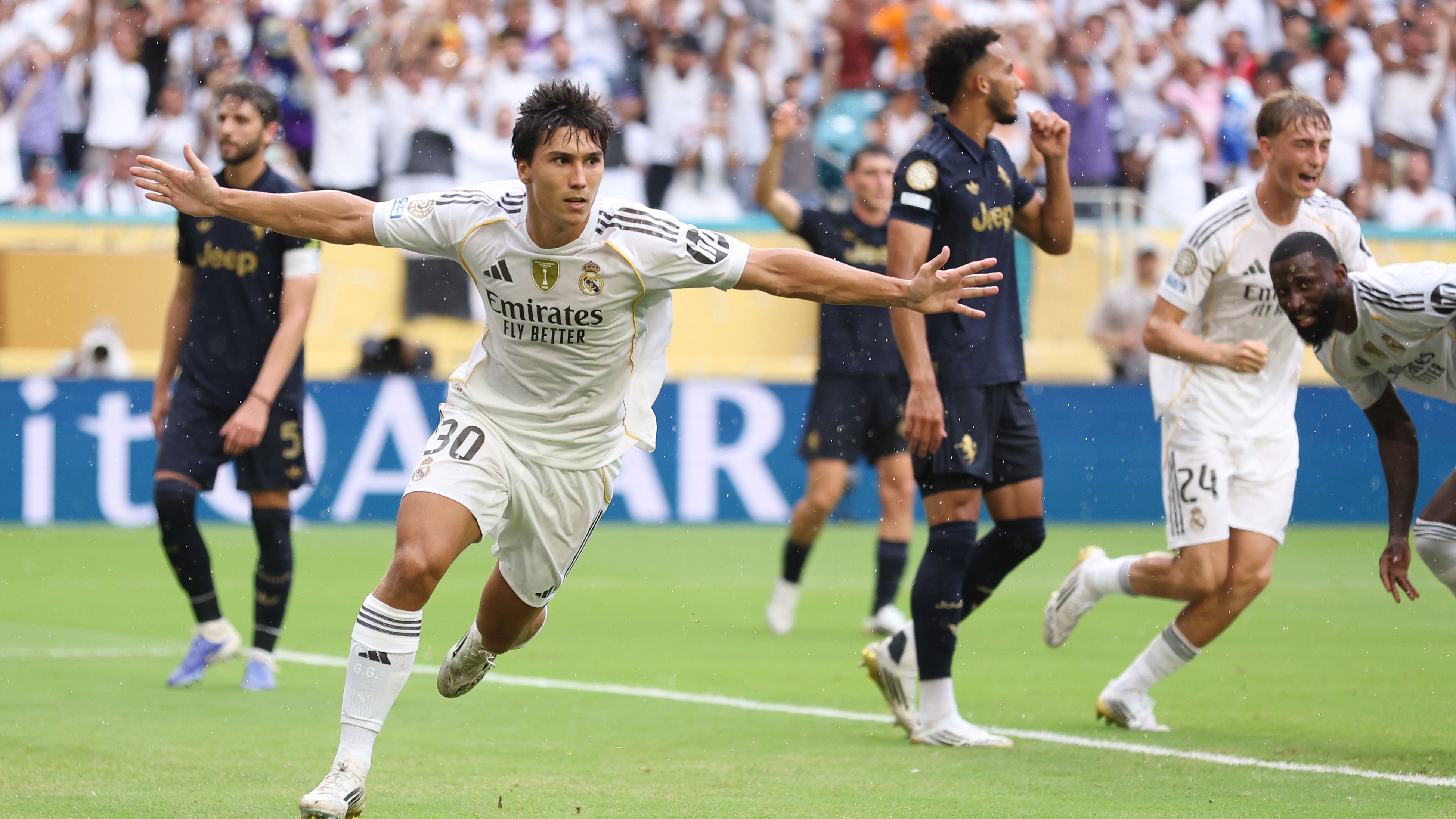 Real Madrid CF v Juventus FC: Round Of 16 - FIFA Club World Cup 2025