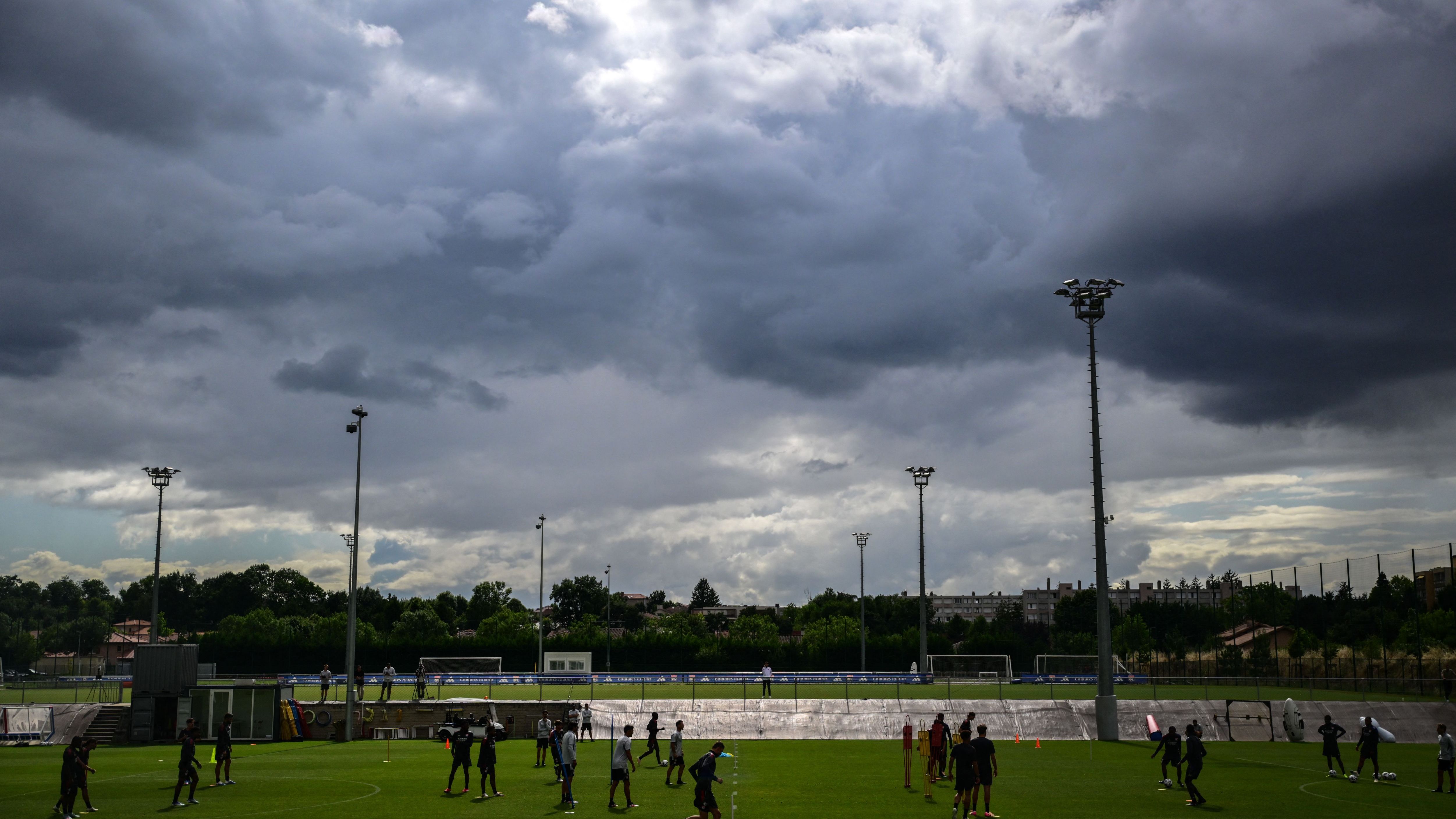 FBL-FRA-LIGUE1-LYON-TRAINING