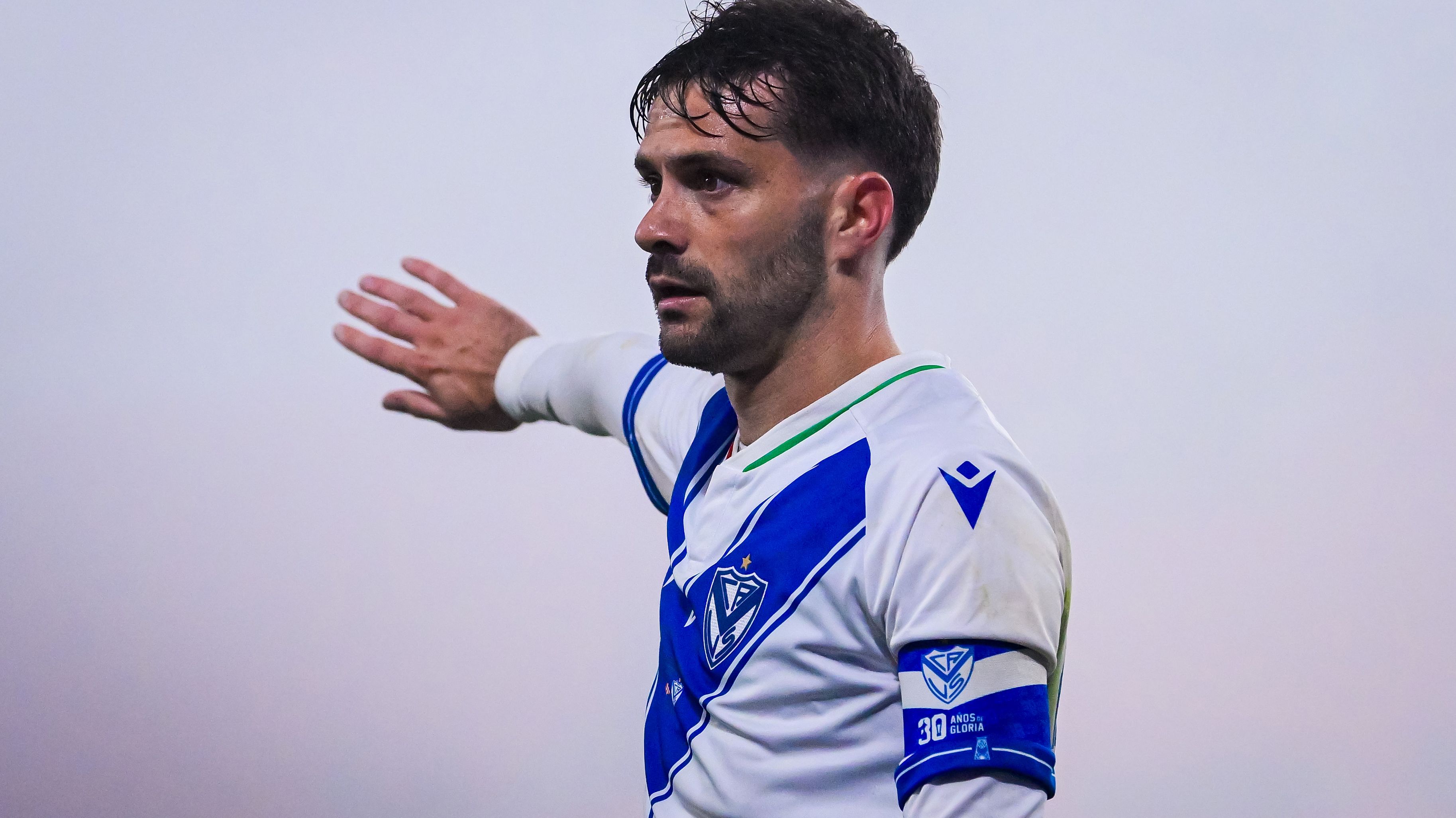 Estudiantes v Velez - Supercopa Internacional