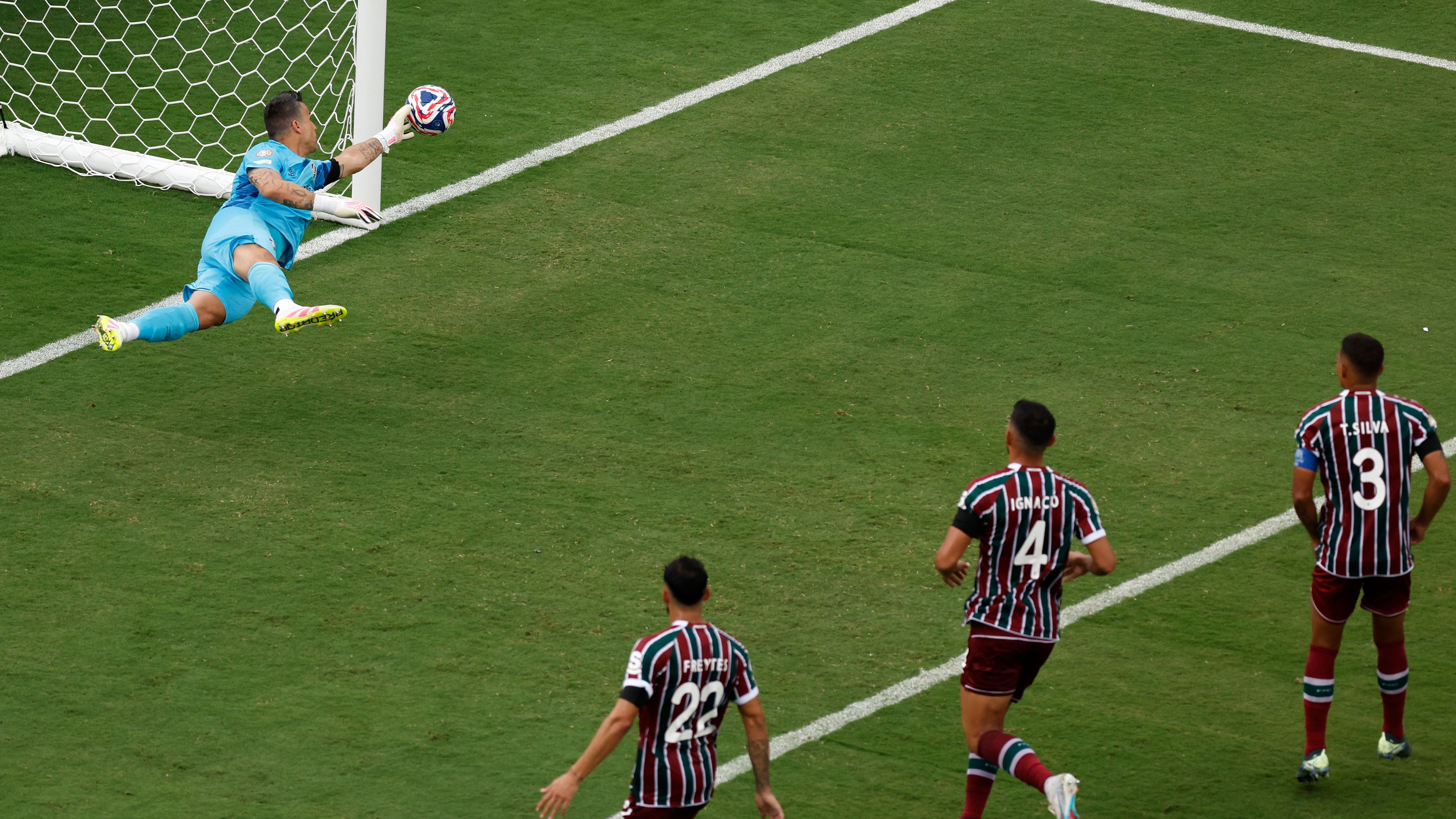 Fluminense FC v Al-Hilal: Quarter Final - FIFA Club World Cup 2025