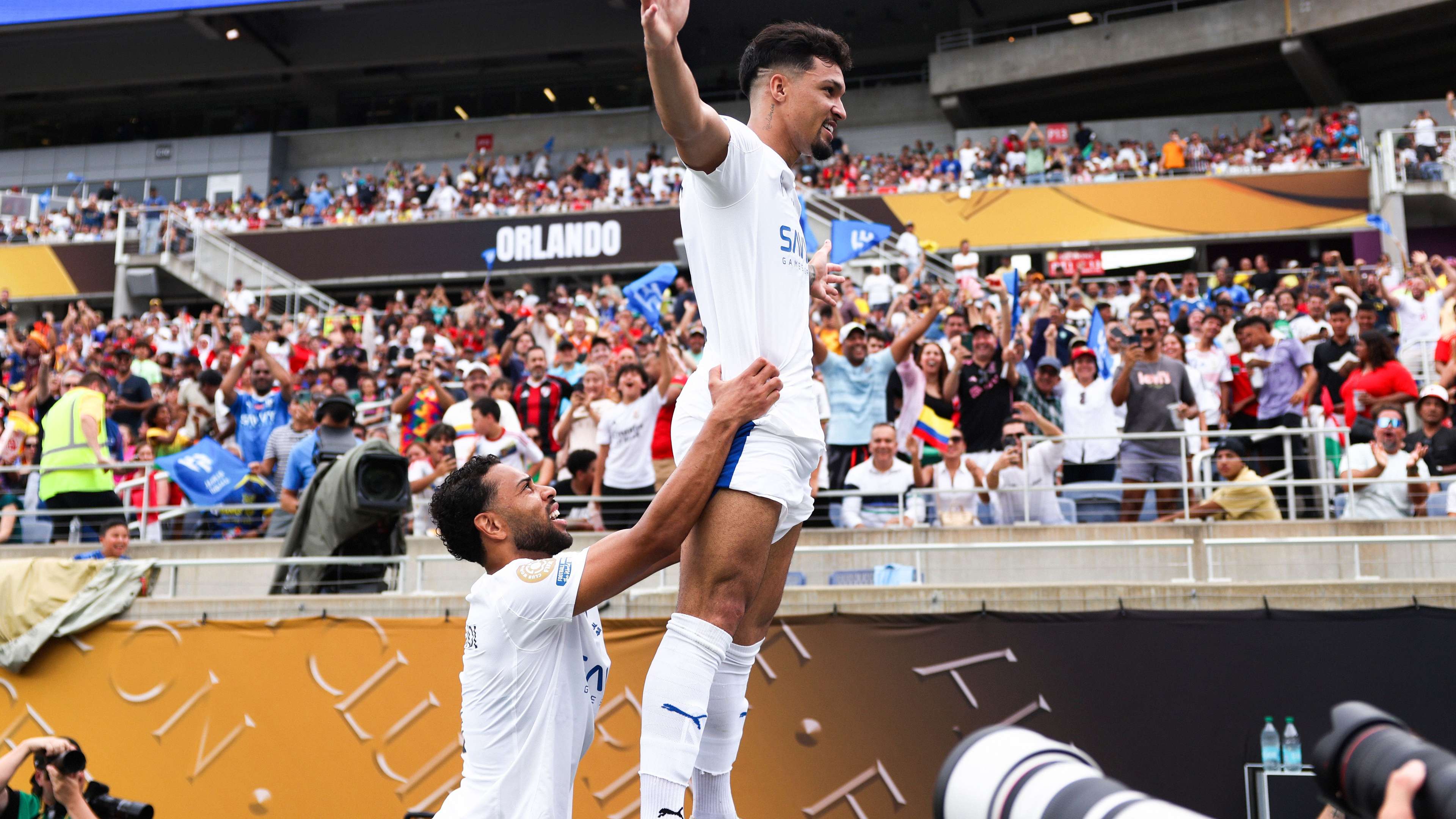 Fluminense FC v Al-Hilal: Quarter Final - FIFA Club World Cup 2025