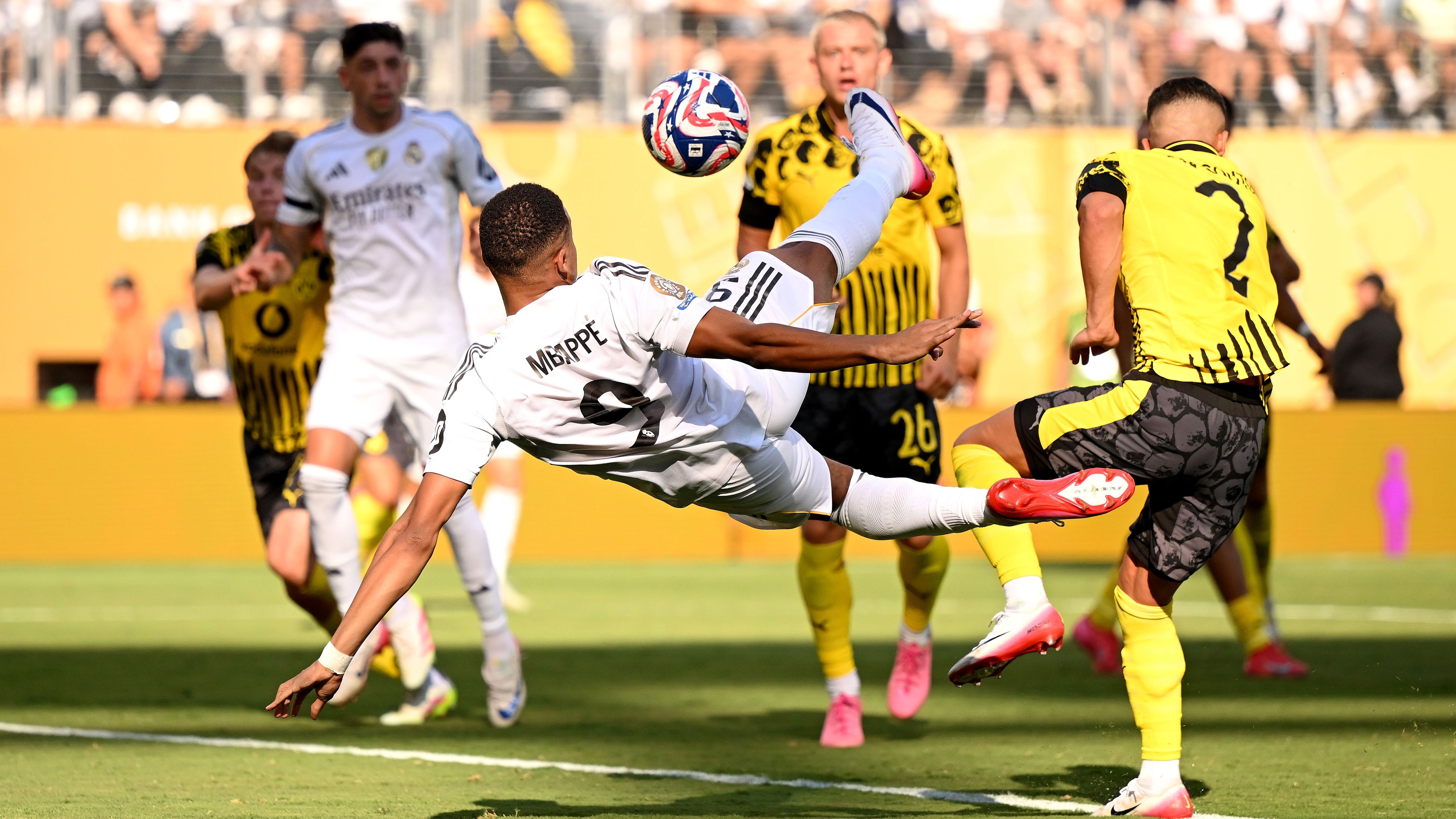 Real Madrid CF v Borussia Dortmund: Quarter-final - FIFA Club World Cup 2025