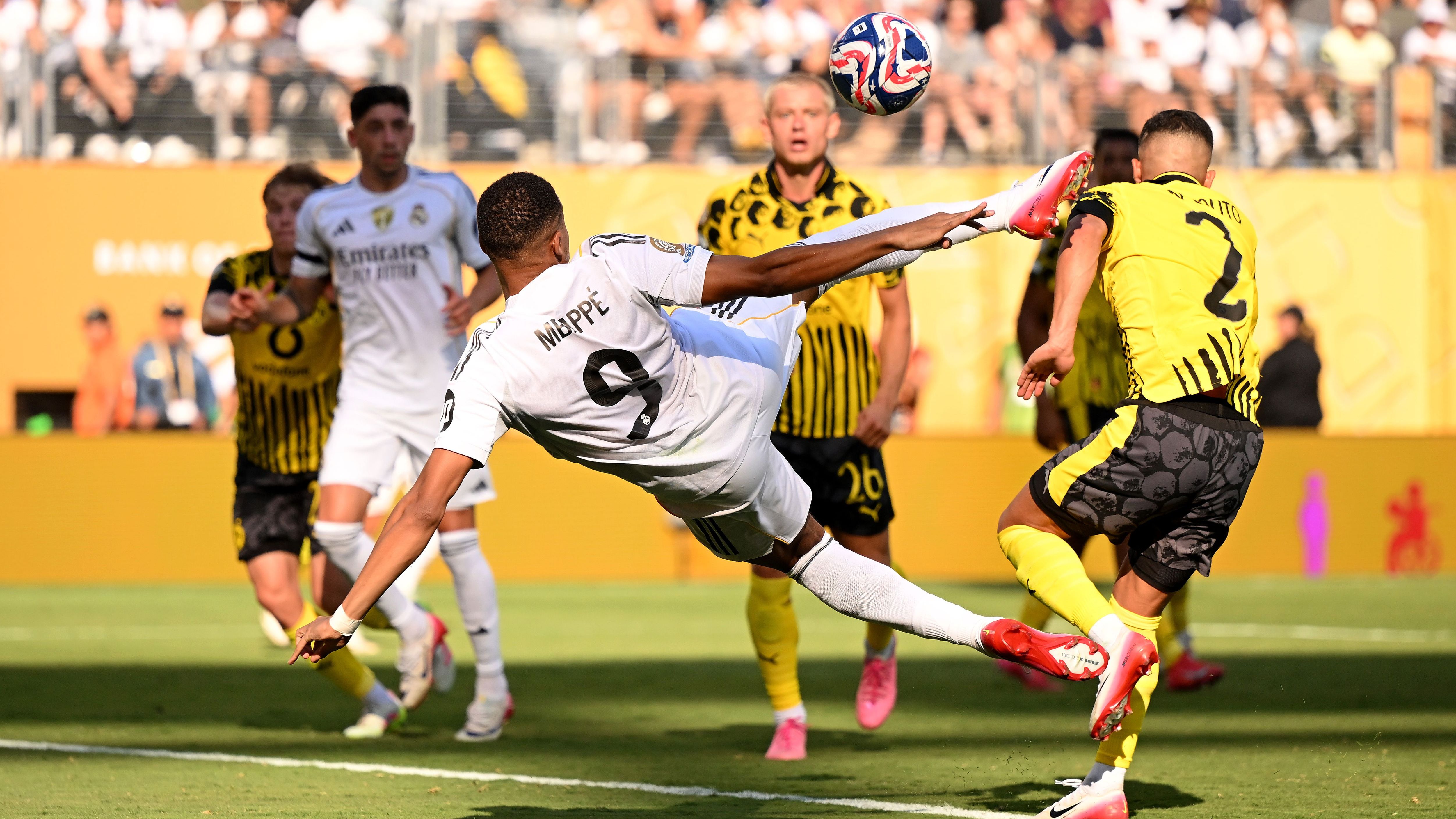 Real Madrid CF v Borussia Dortmund: Quarter-final - FIFA Club World Cup 2025