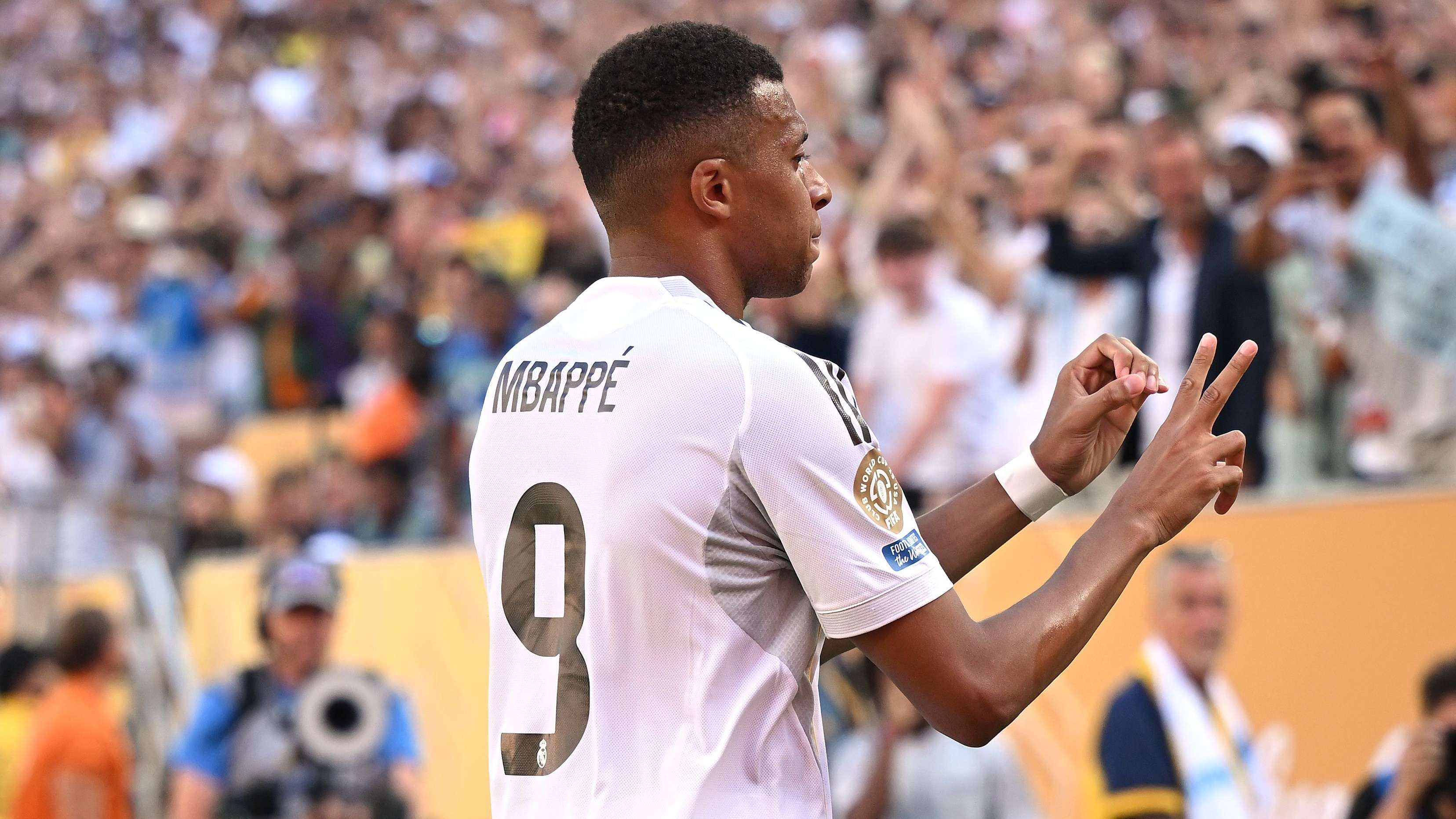 Real Madrid CF v Borussia Dortmund: Quarter-final - FIFA Club World Cup 2025