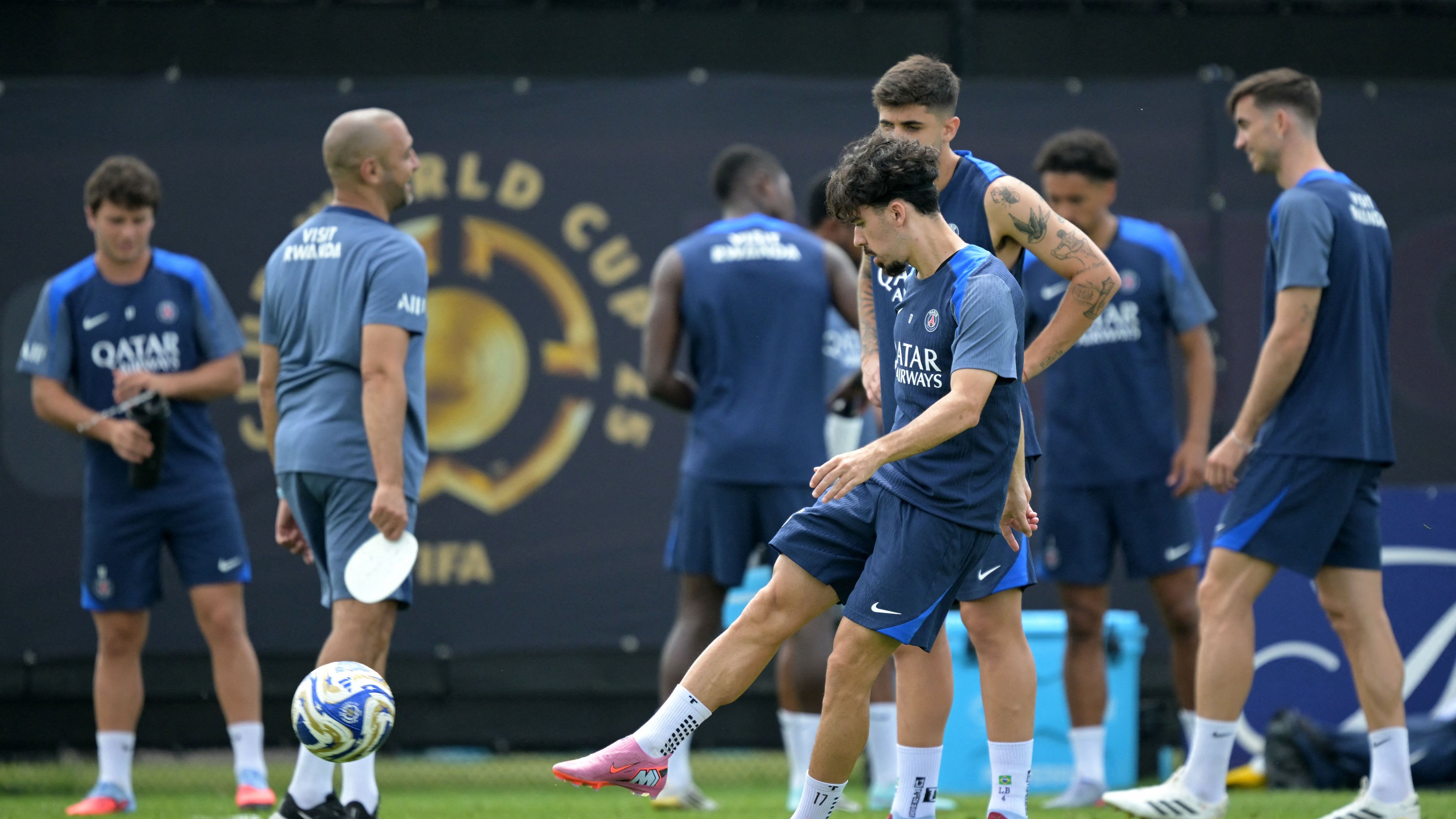 FBL-WC-CLUB-2025-TRAINING-PSG