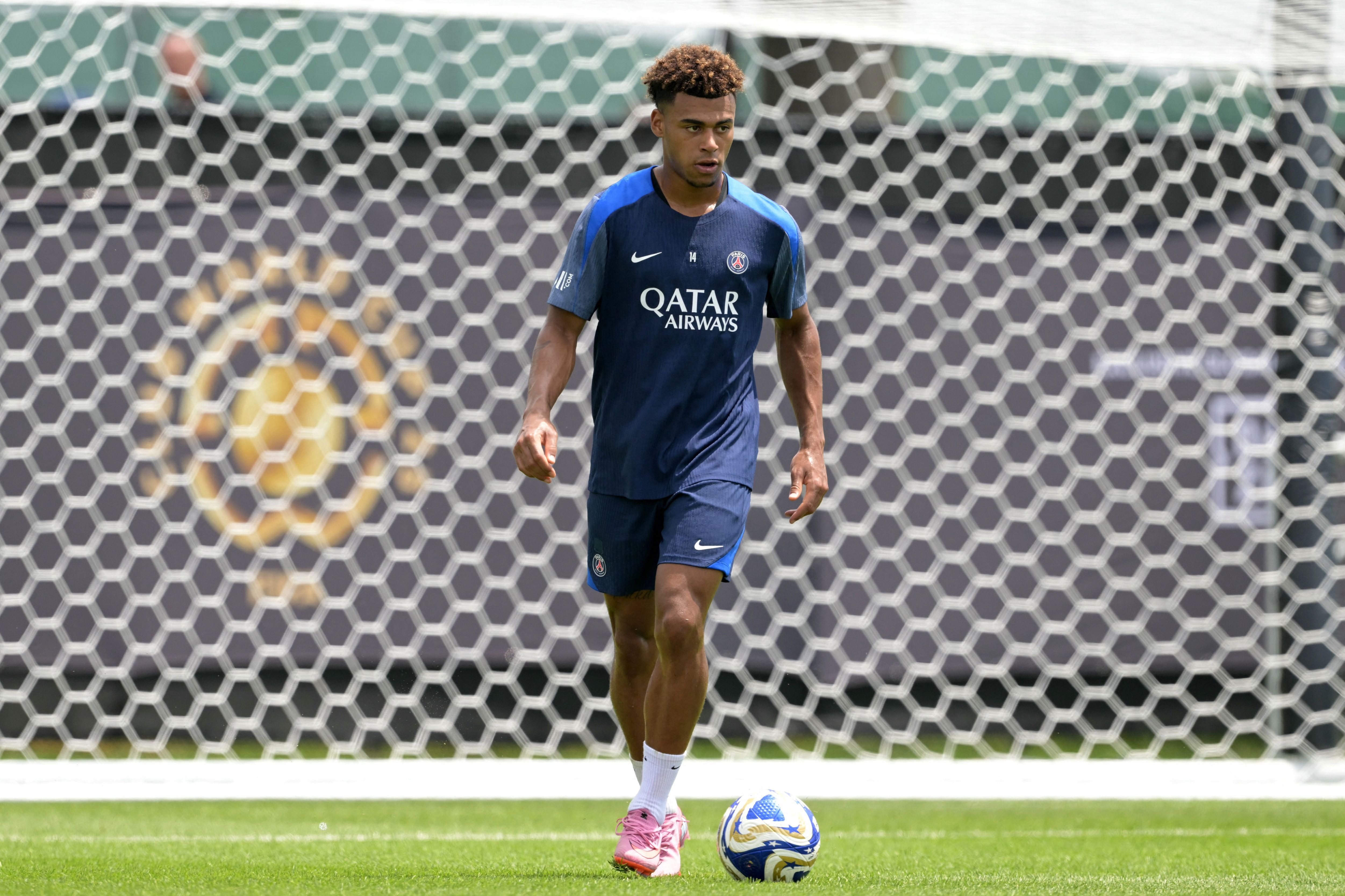 FBL-WC-CLUB-2025-TRAINING-PSG