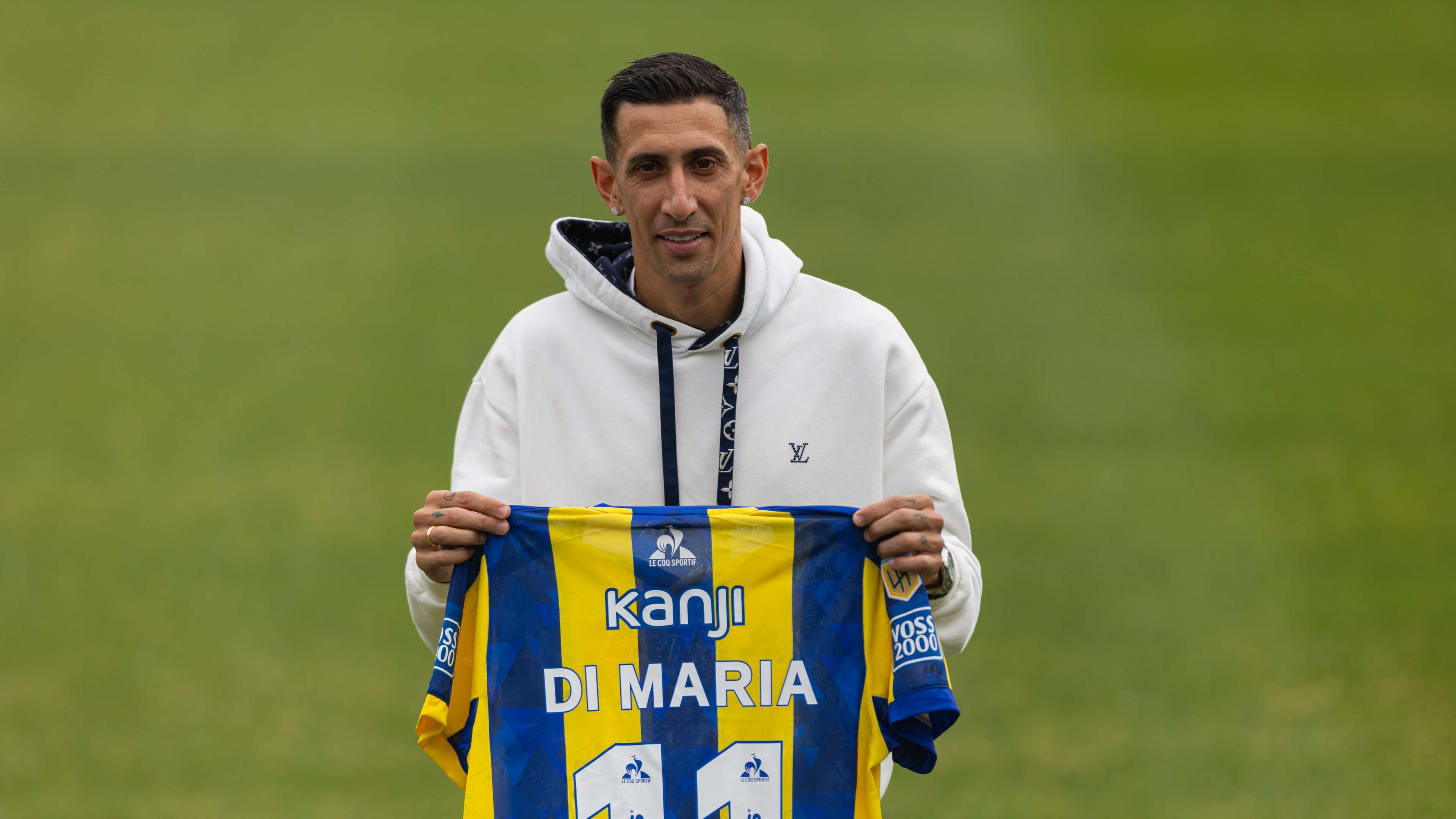 Rosario Central Unveils Angel Di Maria As New Player