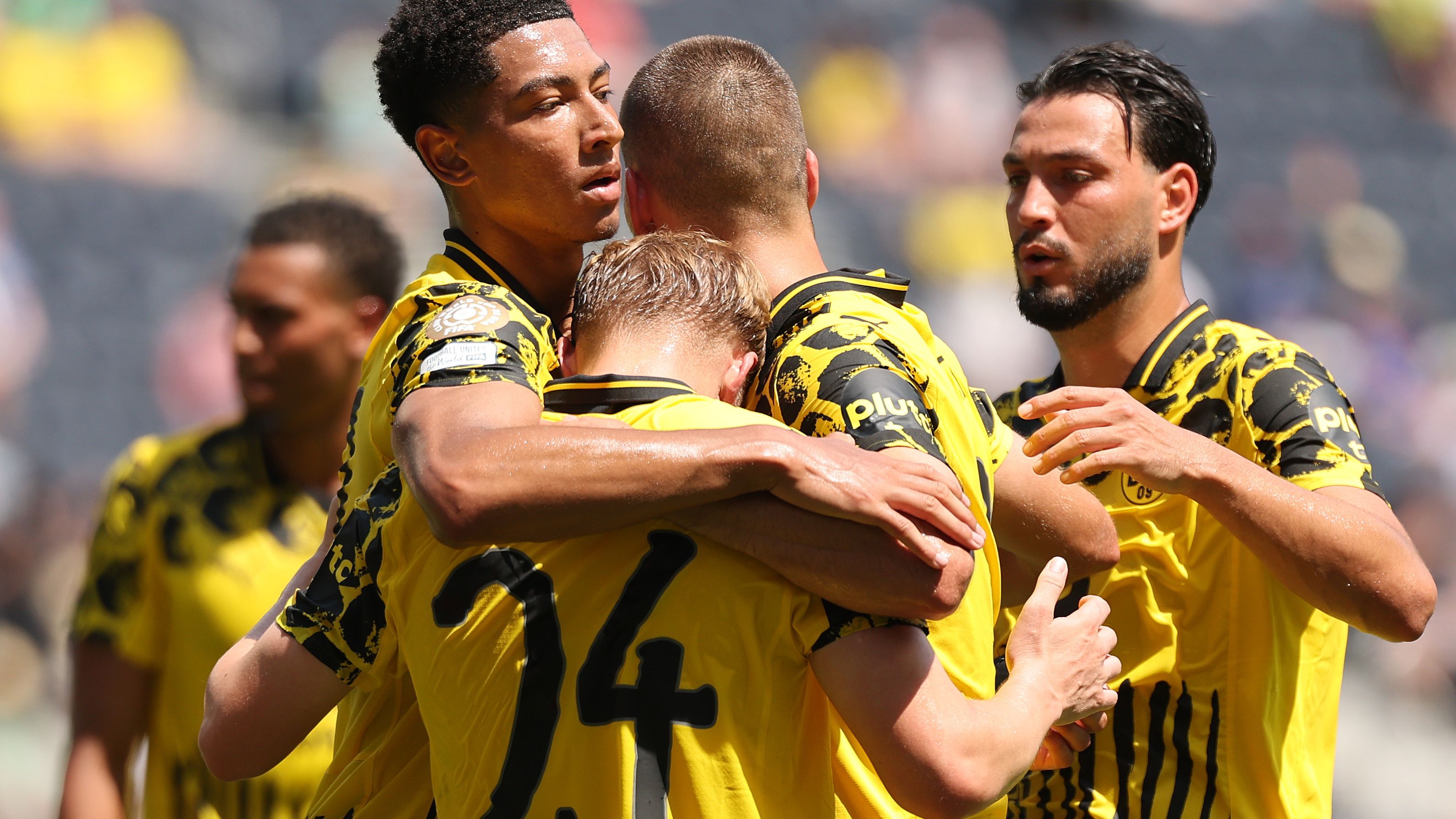 Borussia Dortmund v Ulsan HD FC: Group F - FIFA Club World Cup 2025