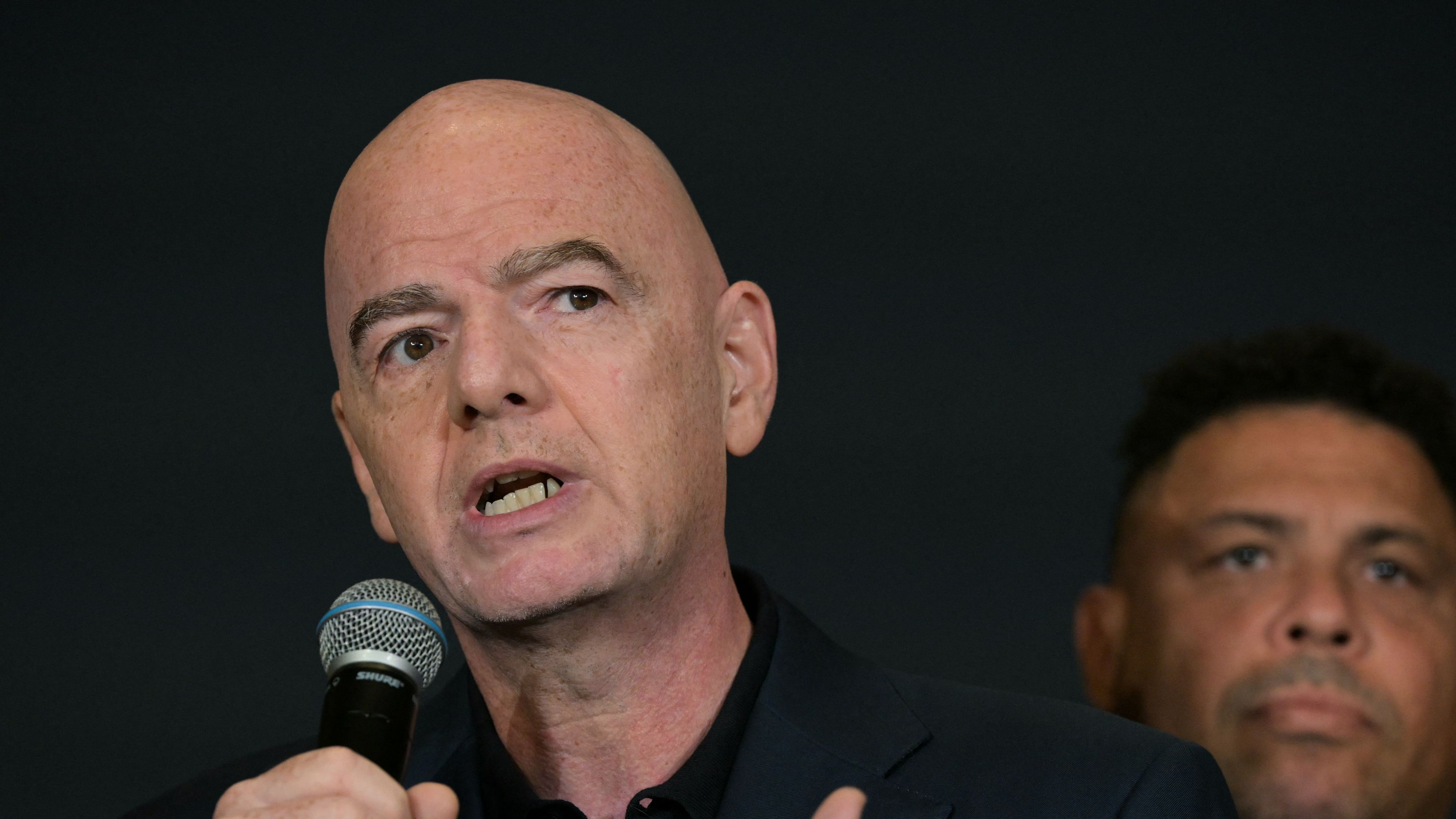 FBL-WC-CLUB-2025-PRESSER