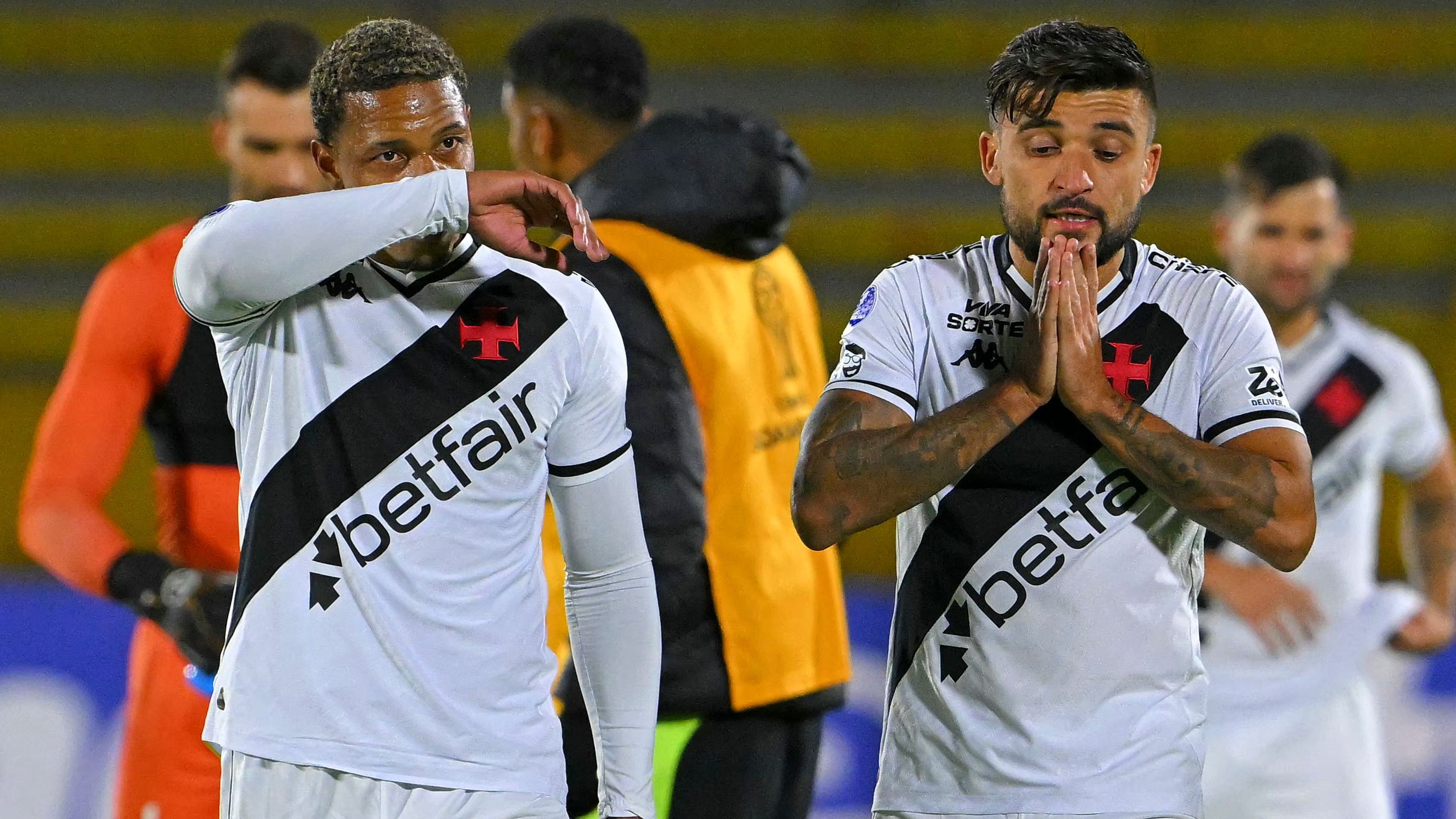 FBL-SUDAMERICANA-DELVALLE-VASCO