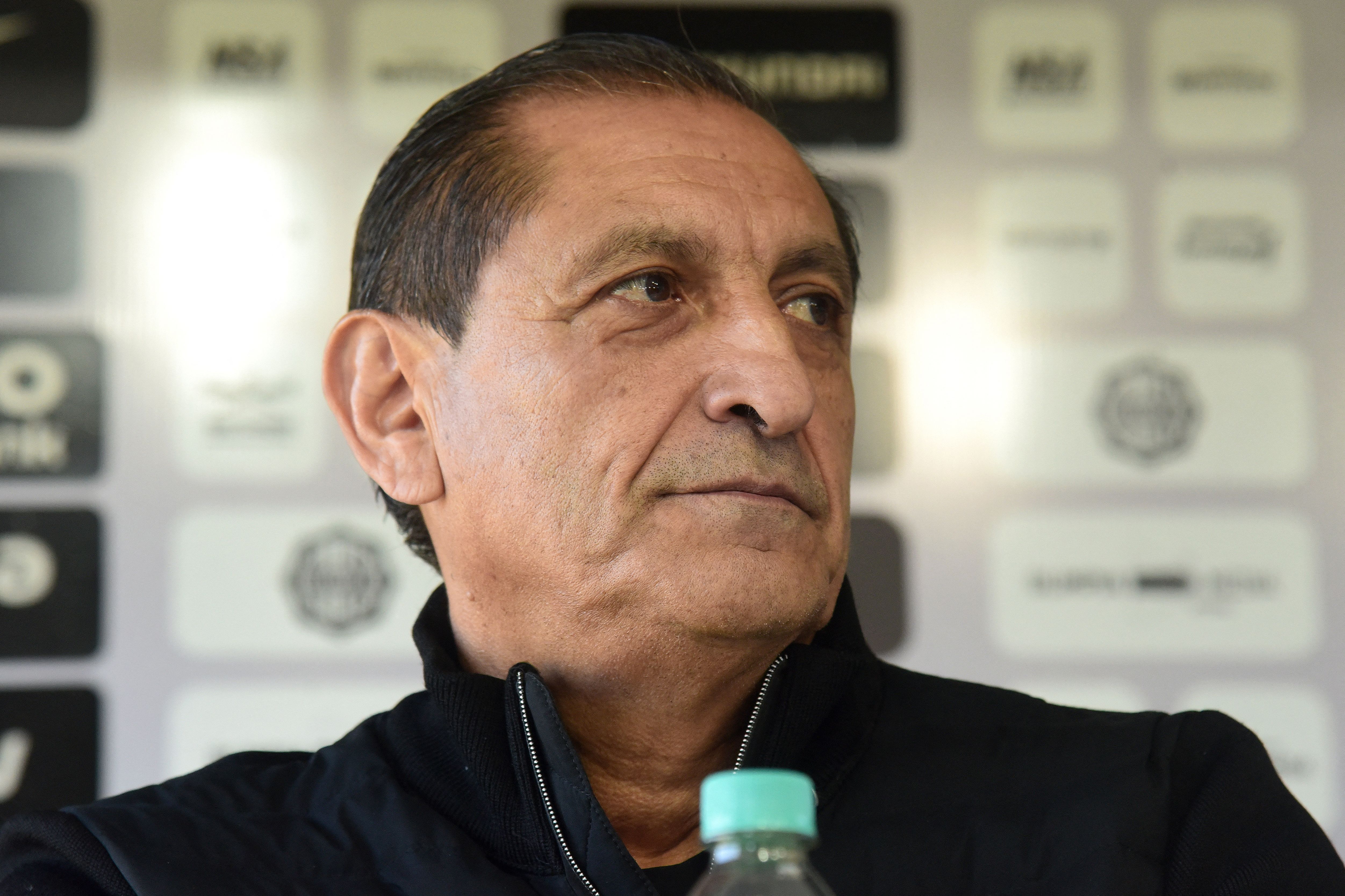 FBL-PAR-OLIMPIA-COACH-DIAZ