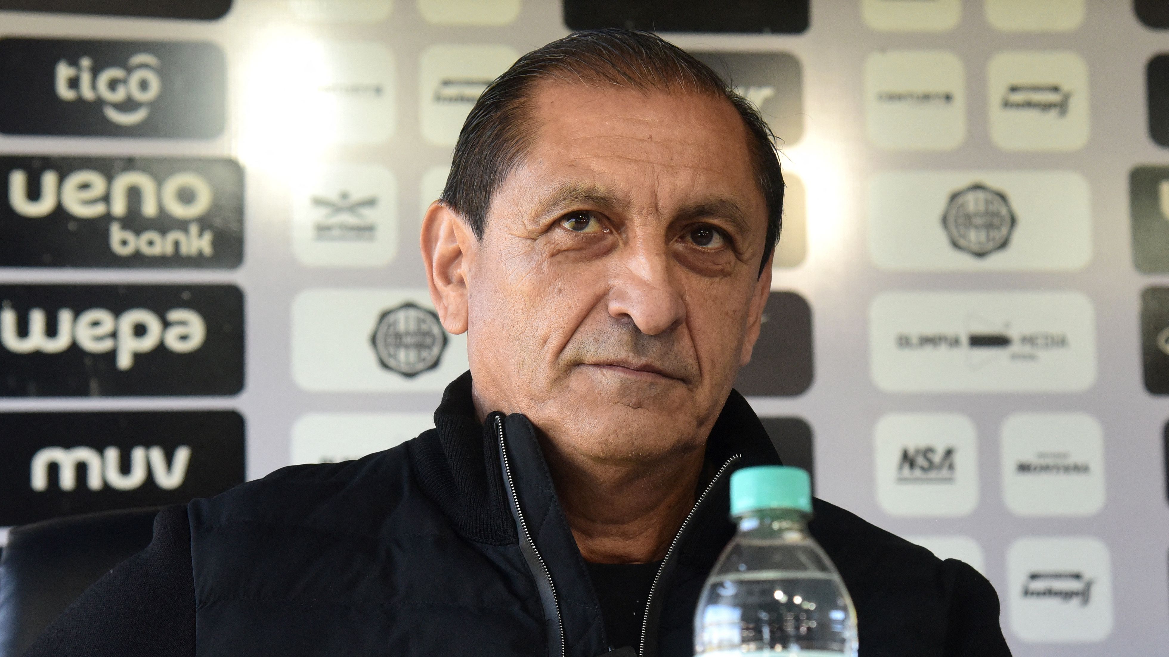 FBL-PAR-OLIMPIA-COACH-DIAZ