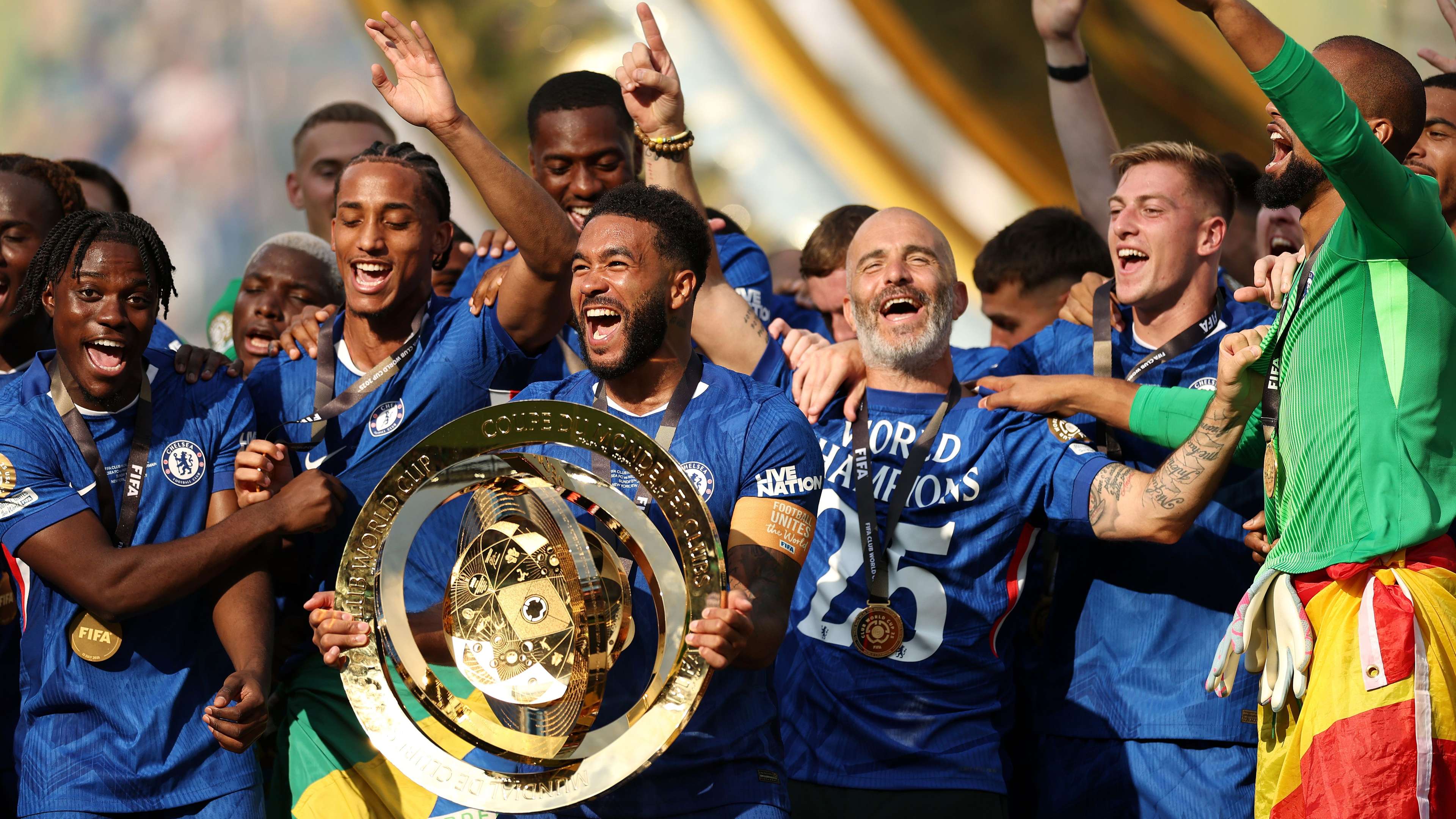 James đang cố gắng trở lại và sẽ là trụ cột cho Chelsea ở mùa giải tới.