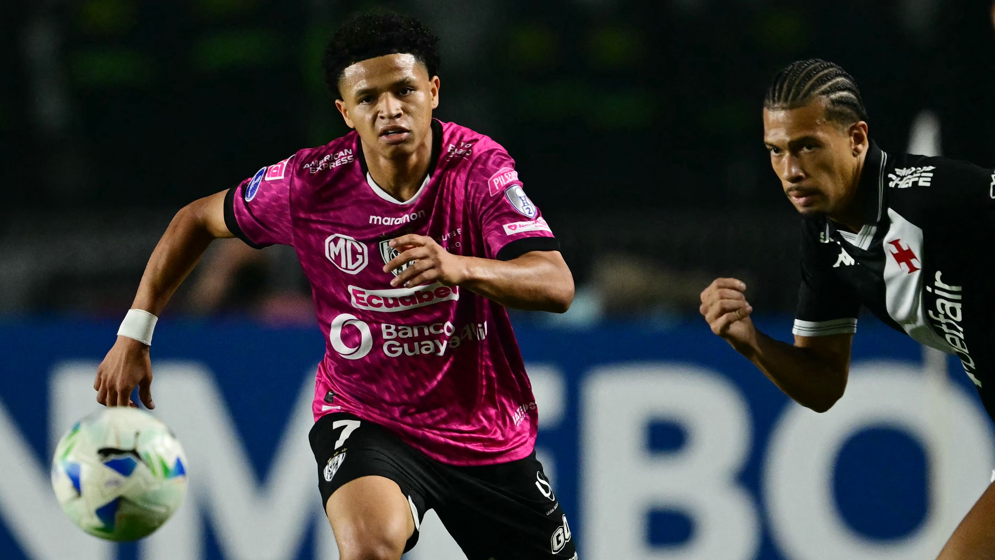 FBL-SUDAMERICANA-VASCO-DELVALLE