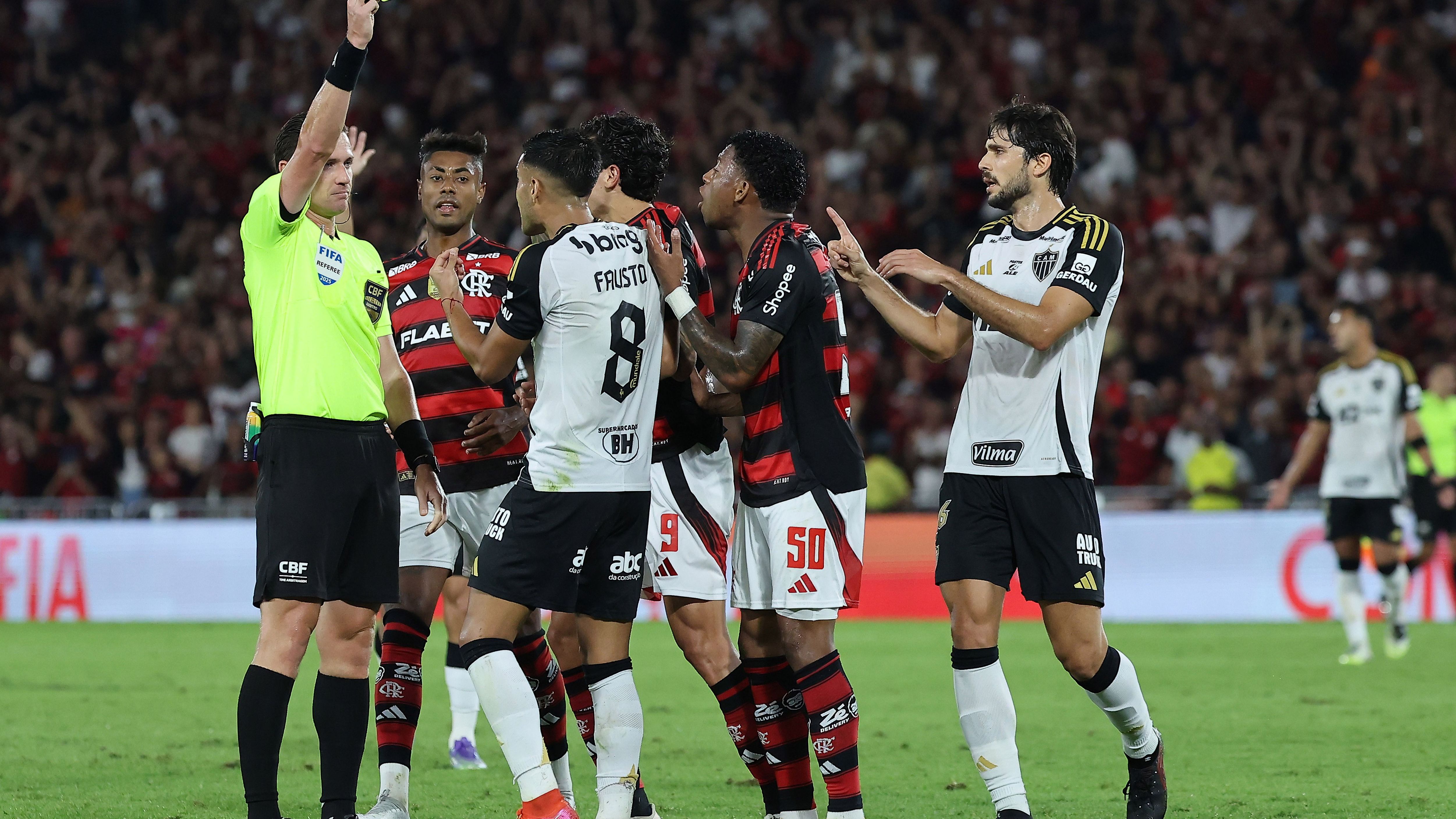 Flamengo v Atletico Mineiro - Brasileirao 2025