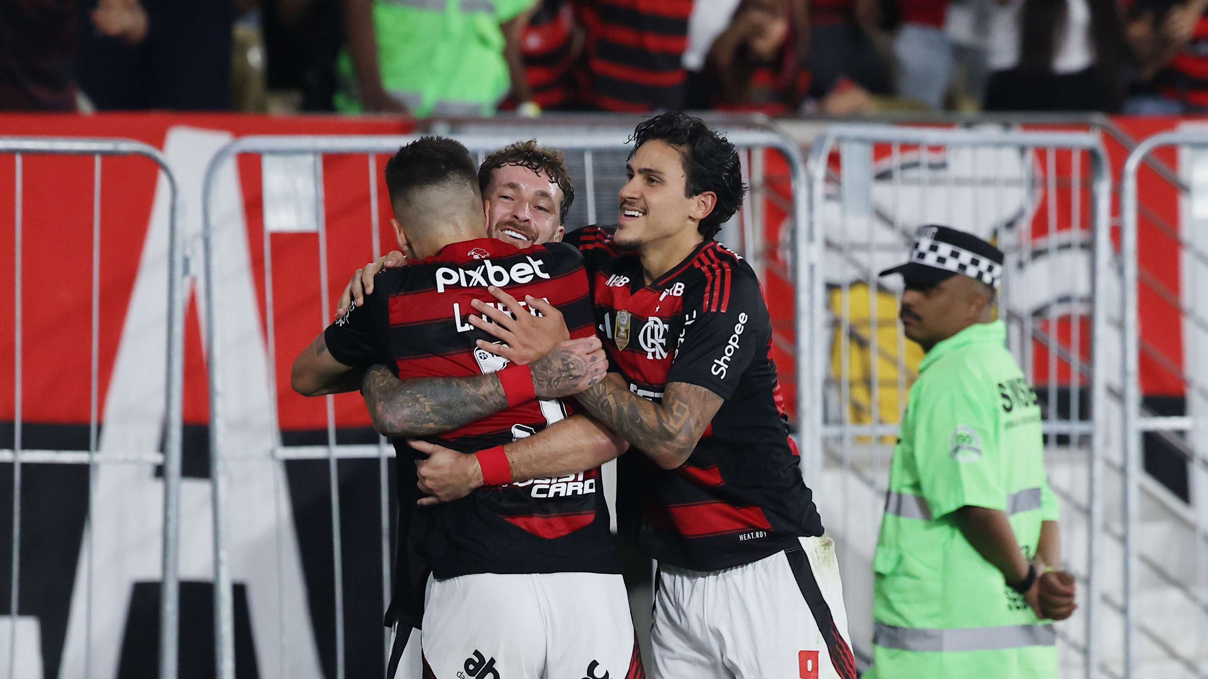 Flamengo v Atletico Mineiro - Brasileirao 2025