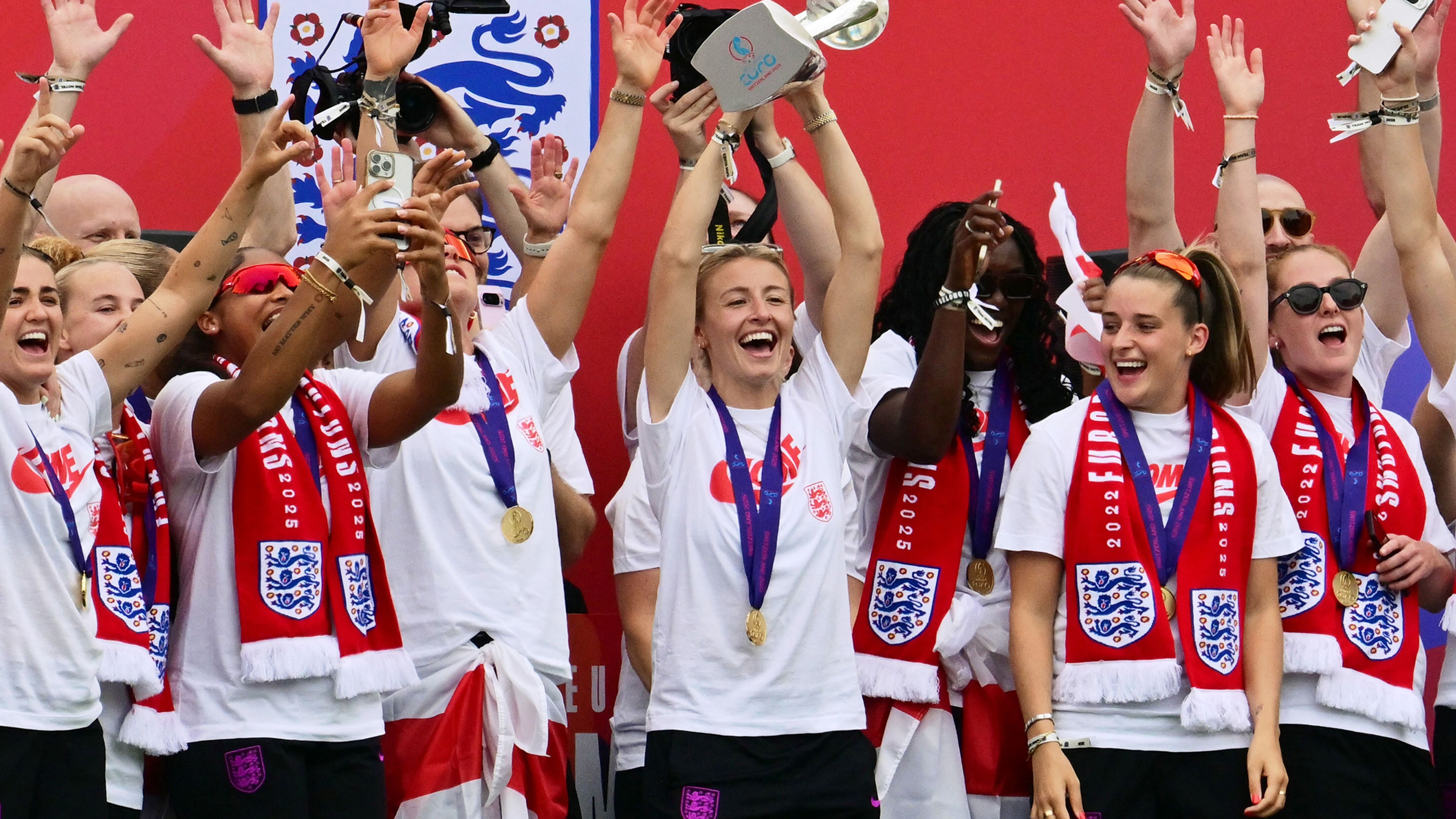 BRITAIN-FBL-ENG-EURO-2025-WOMEN-PARADE