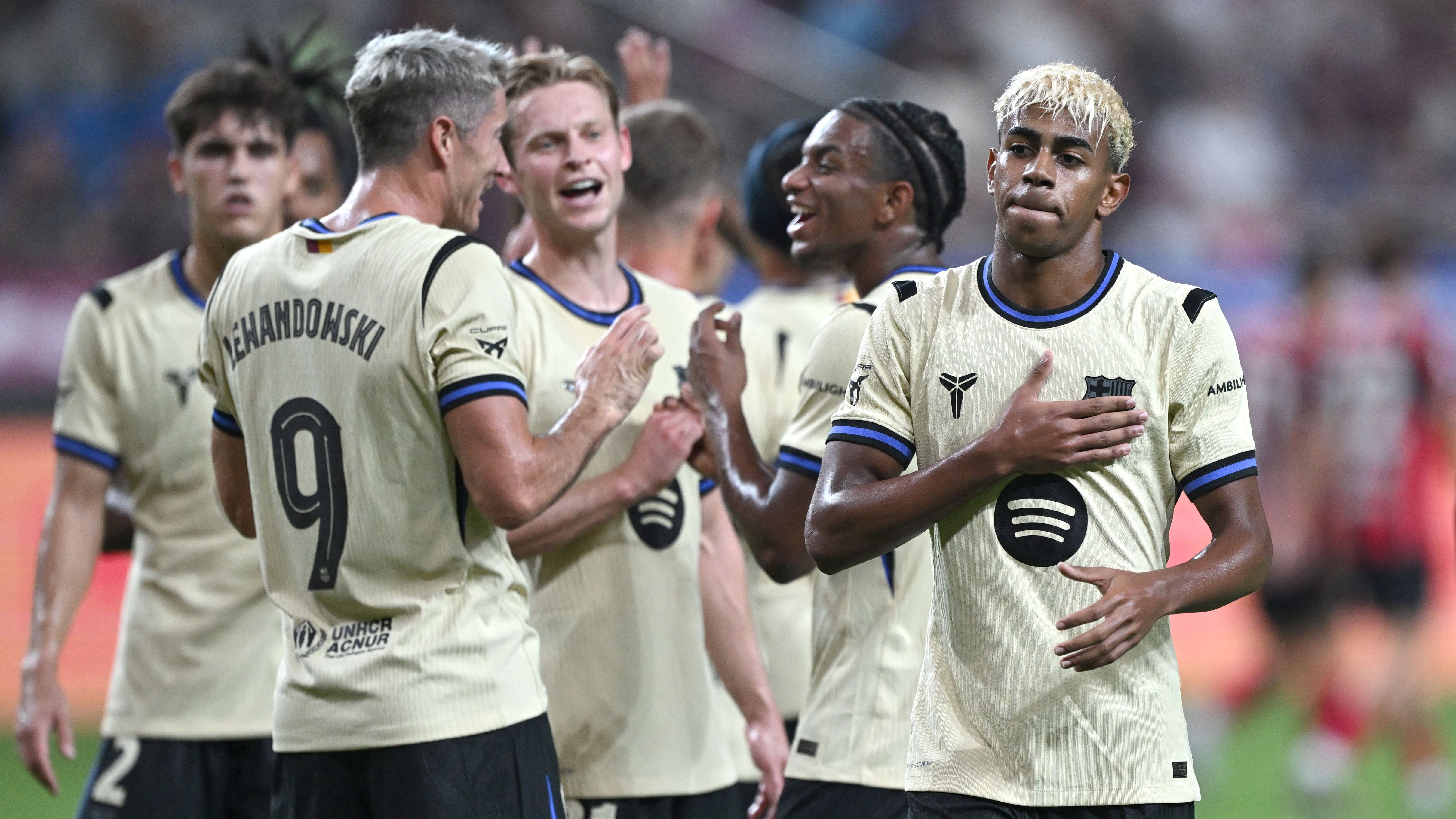 FBL-KOR-ESP-BARCELONA-SEOUL