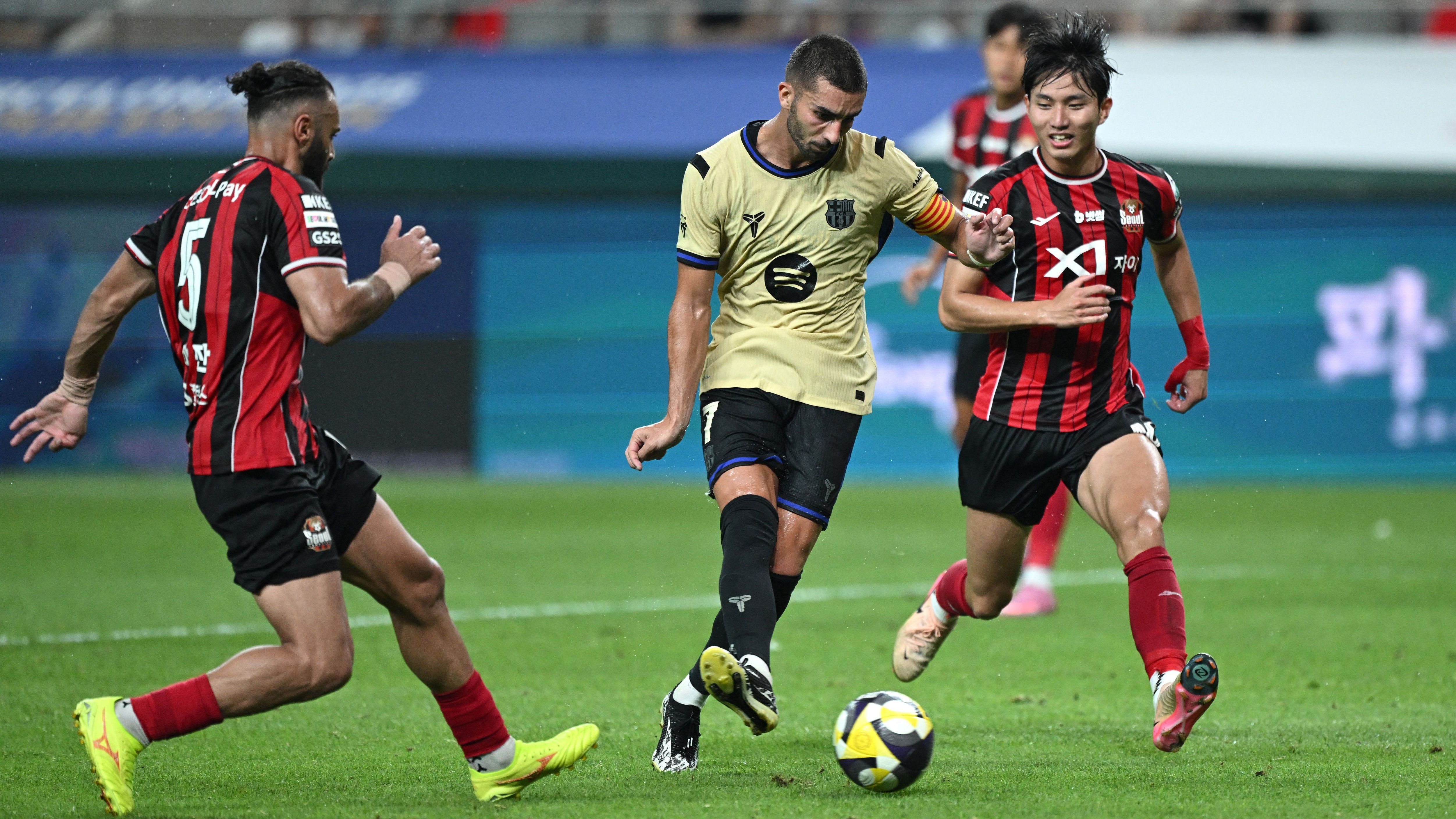 FBL-KOR-ESP-BARCELONA-SEOUL