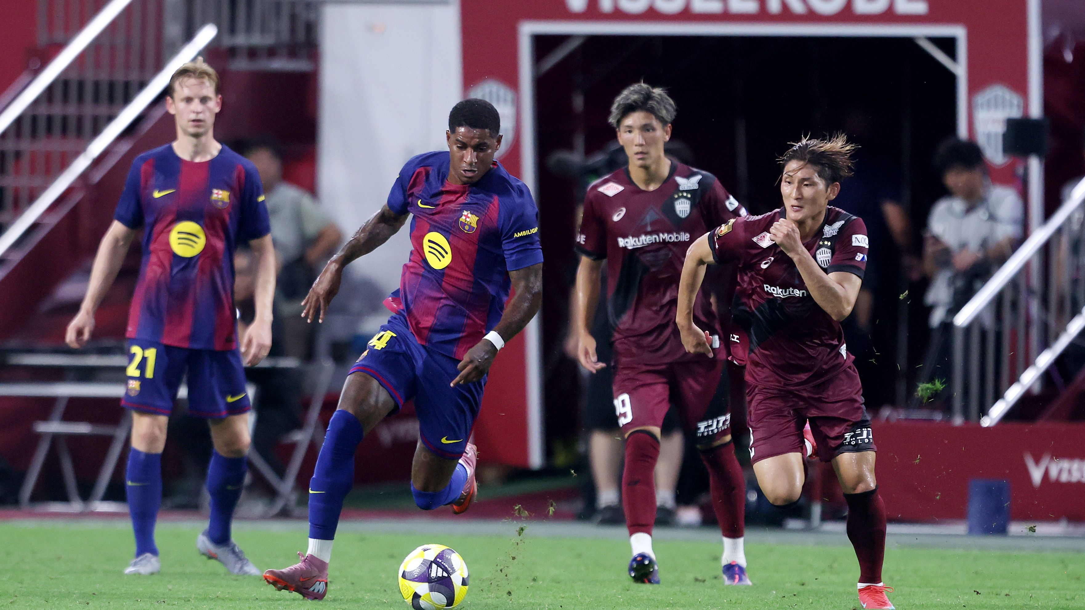 Vissel Kobe v FC Barcelona - Preseason Friendly