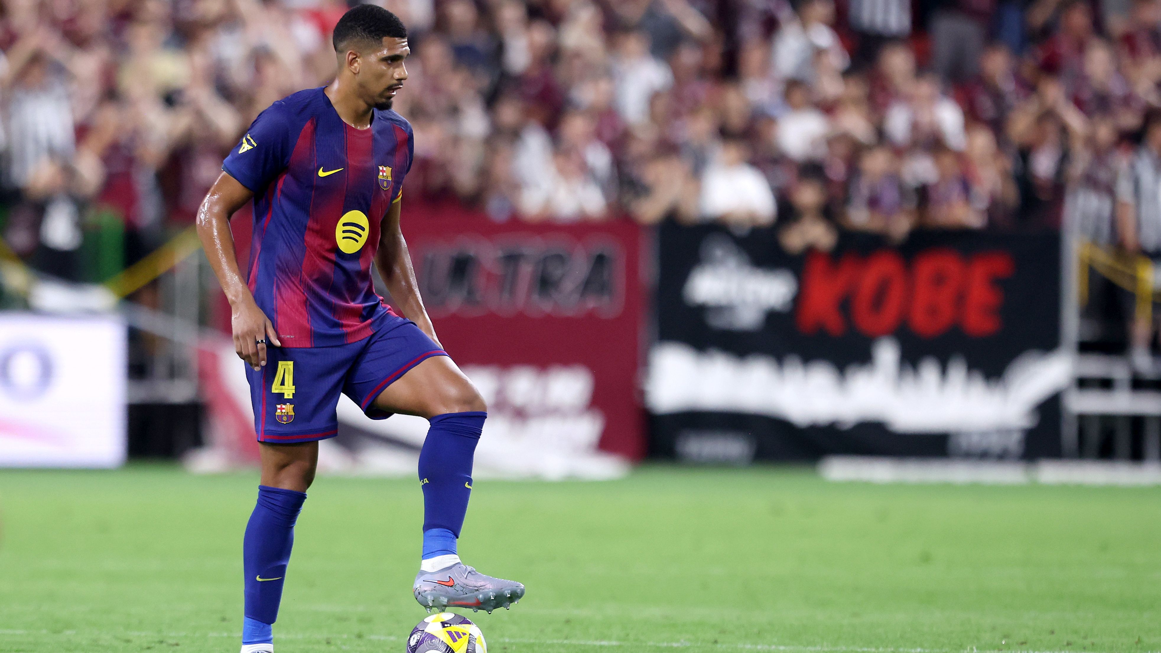 Vissel Kobe v FC Barcelona - Preseason Friendly