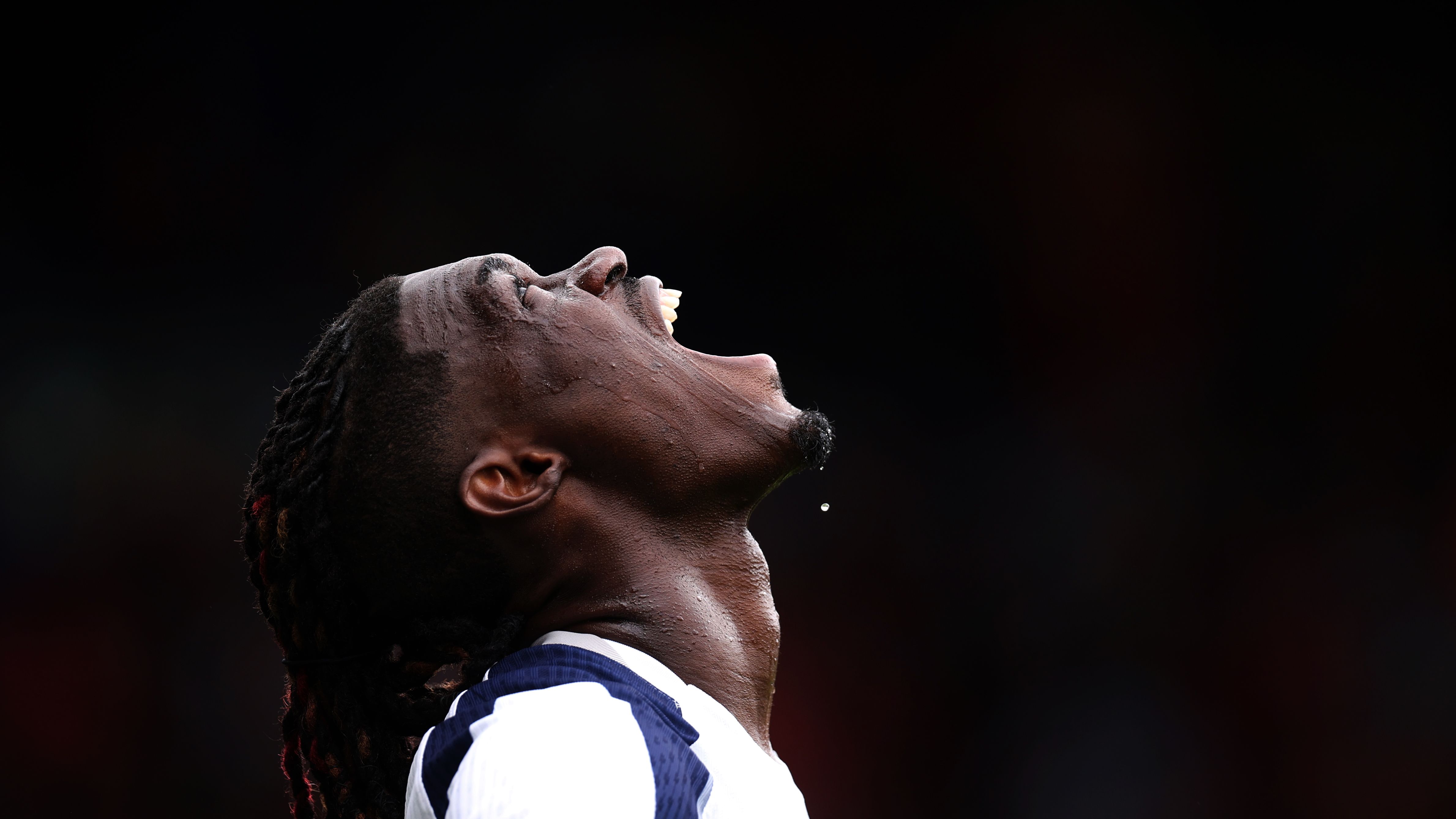 goal.com - Aditya Gokhale - Yves Bissouma facing another Tottenham sanction after being filmed inhaling laughing gas a year after being hit with ban by Spurs for same offence