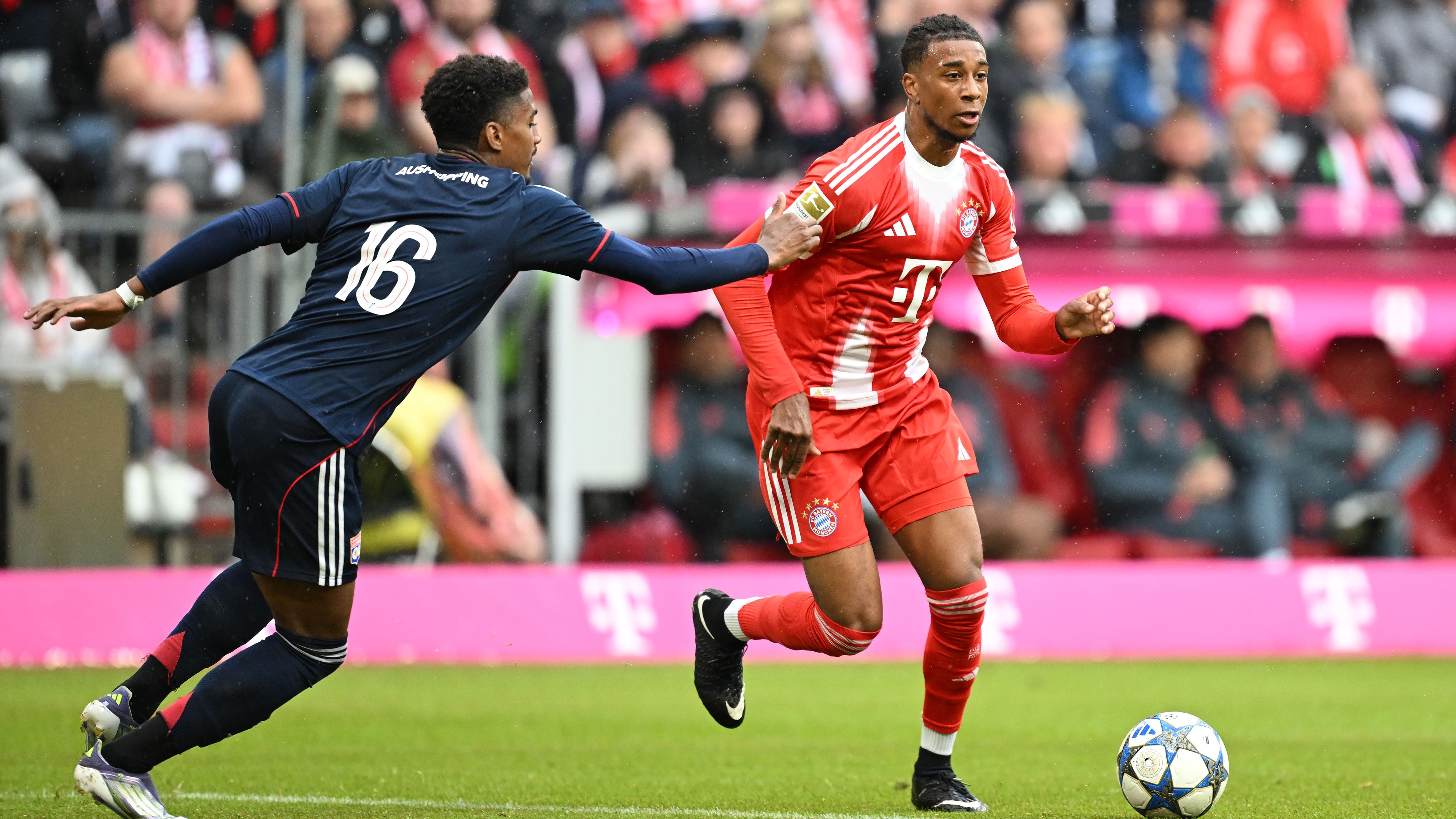 FC Bayern München v Olympique Lyonnais - Pre-Season Friendly