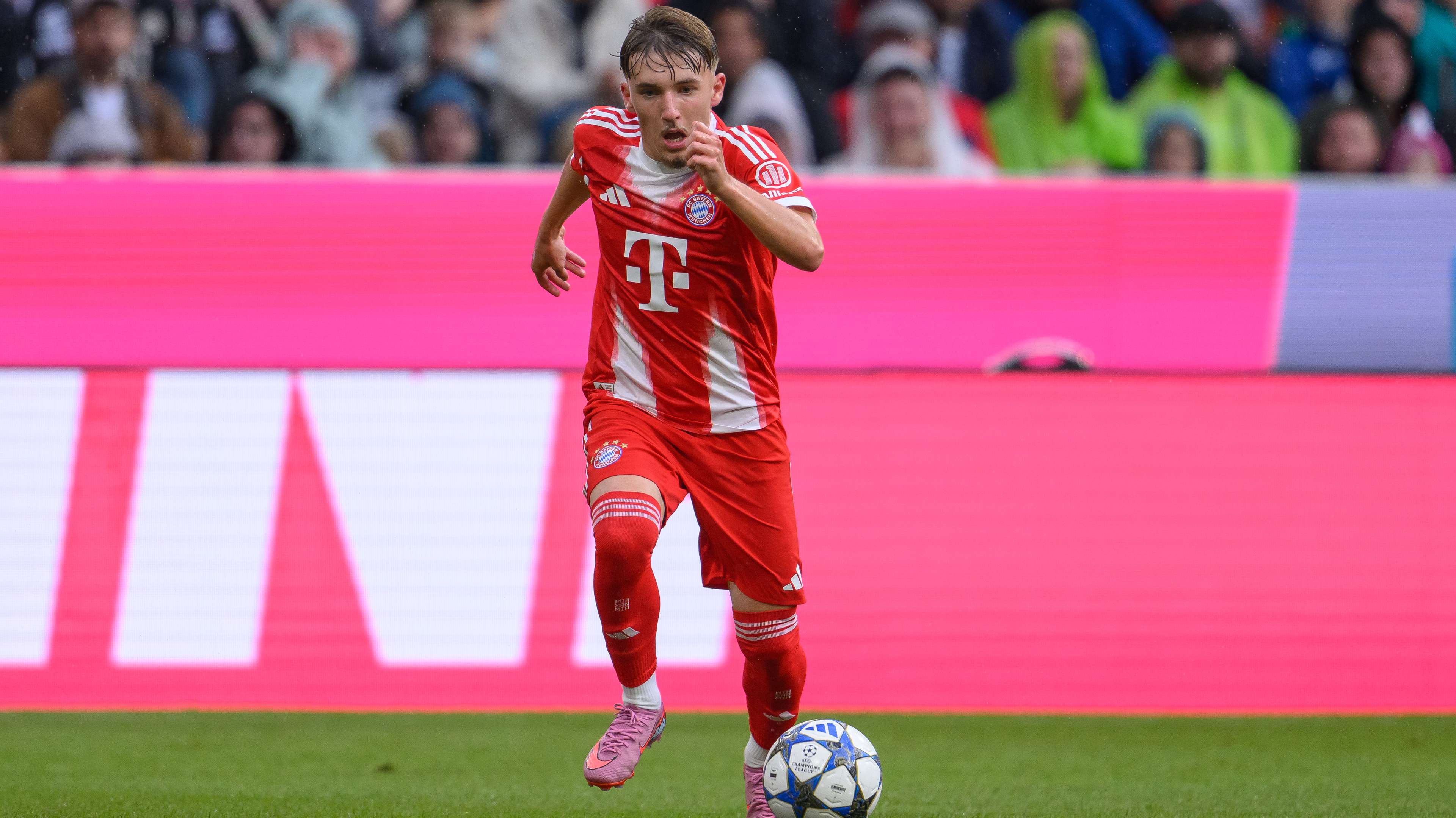 FC Bayern München v Olympique Lyonnais - Pre-Season Friendly