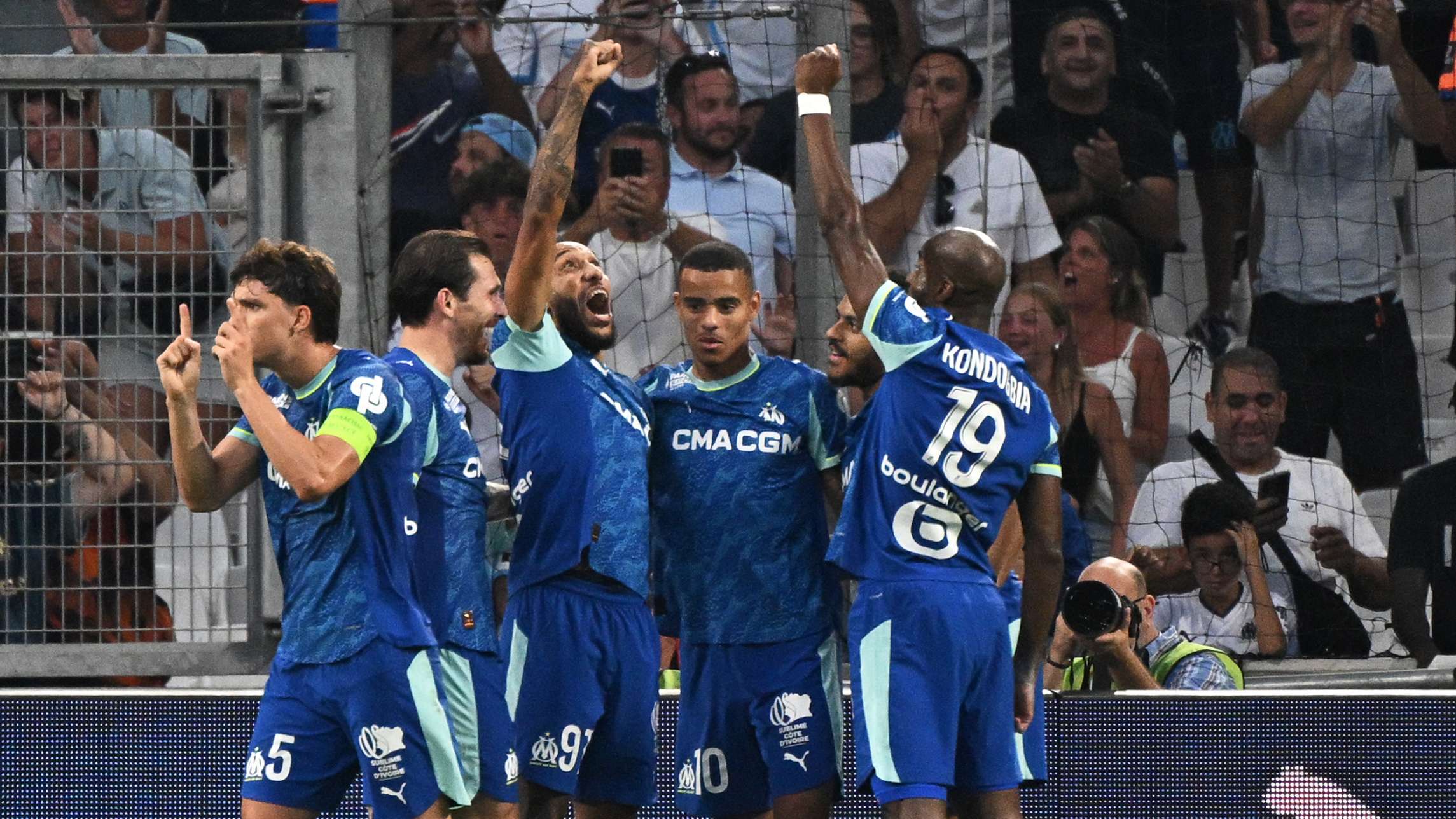 FBL-FRIENDLY-MARSEILLE-ASTON VILLA
