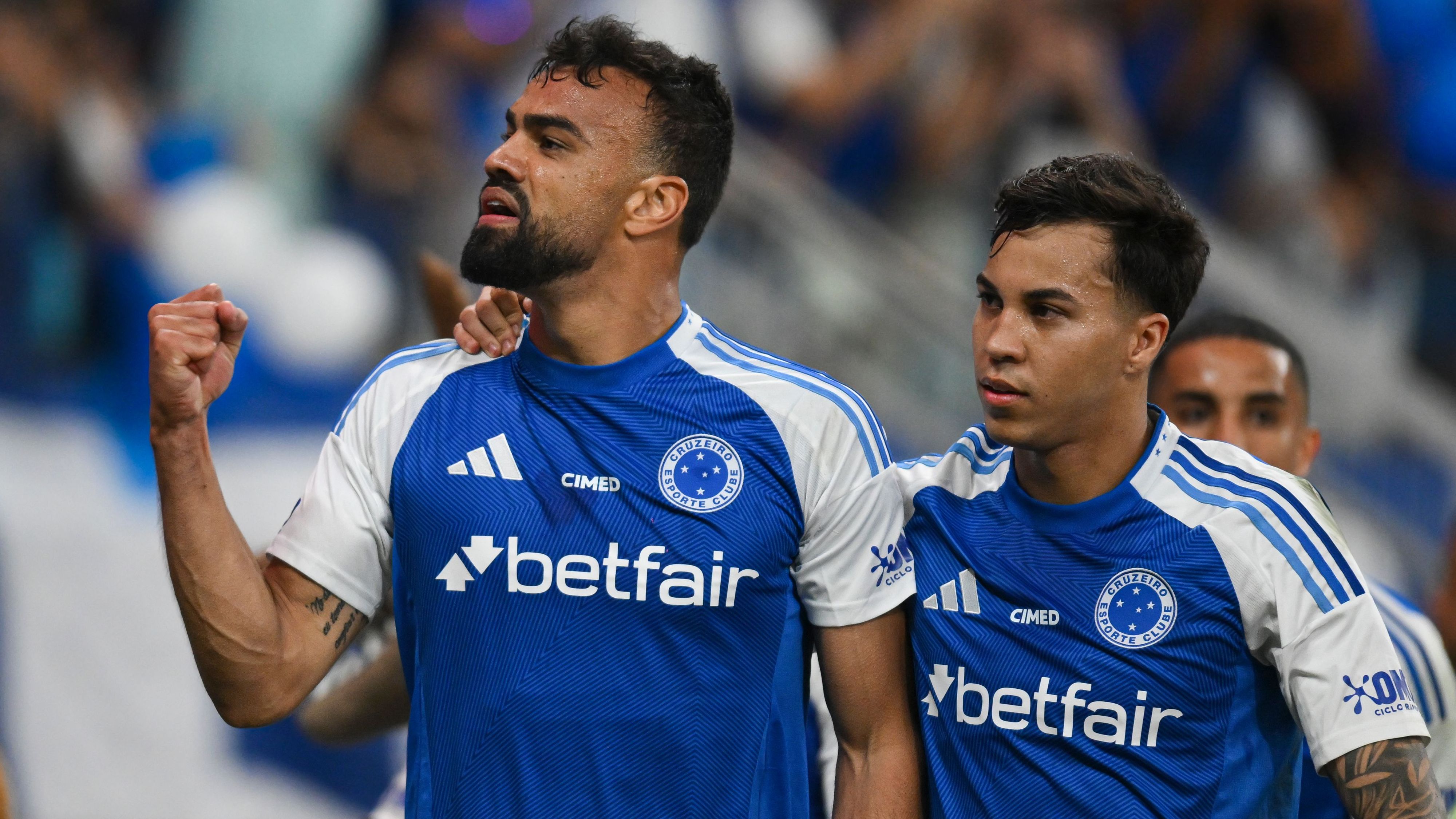 Cruzeiro v Santos - Brasileirao 2025