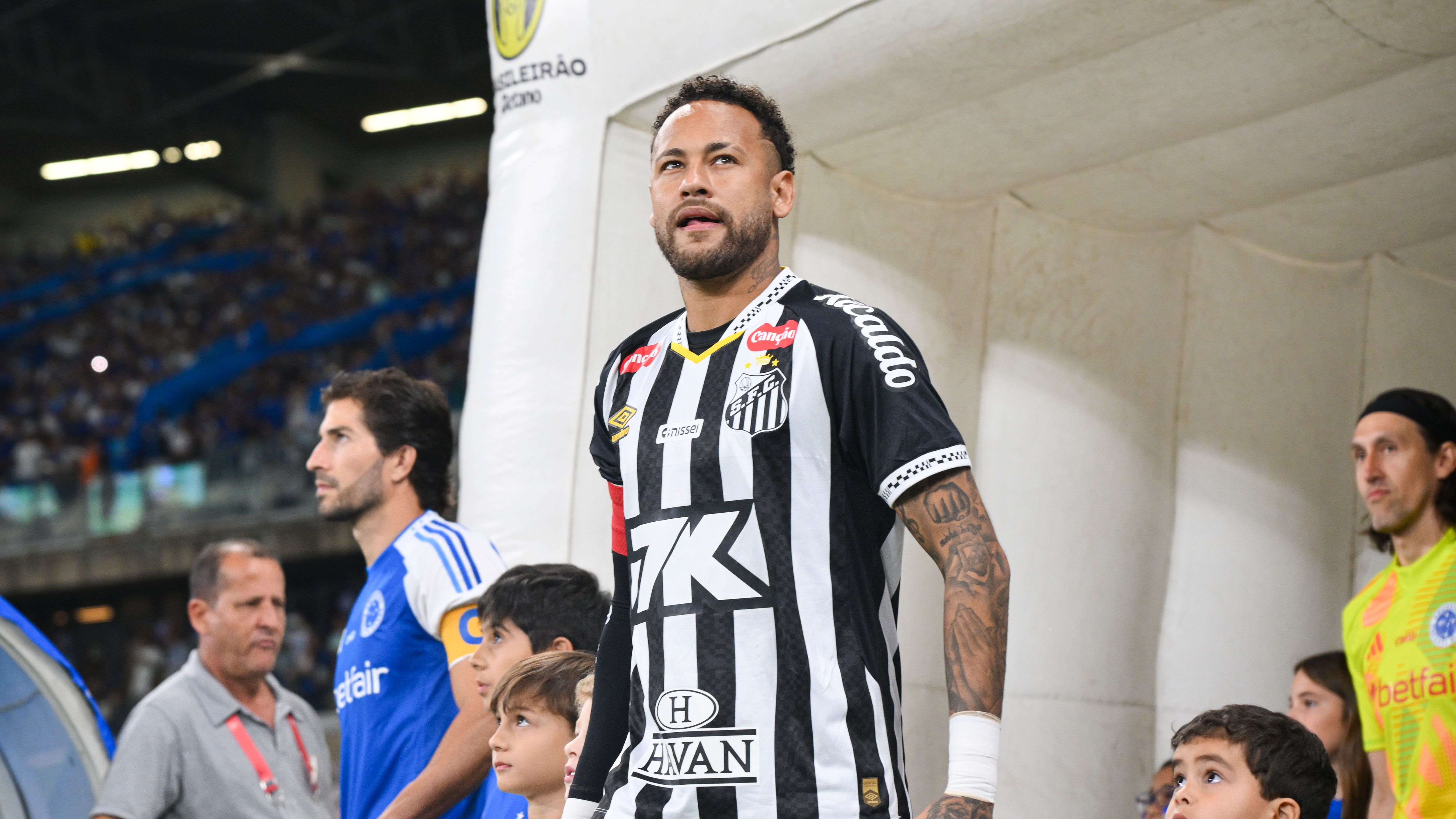 Cruzeiro v Santos - Brasileirao 2025