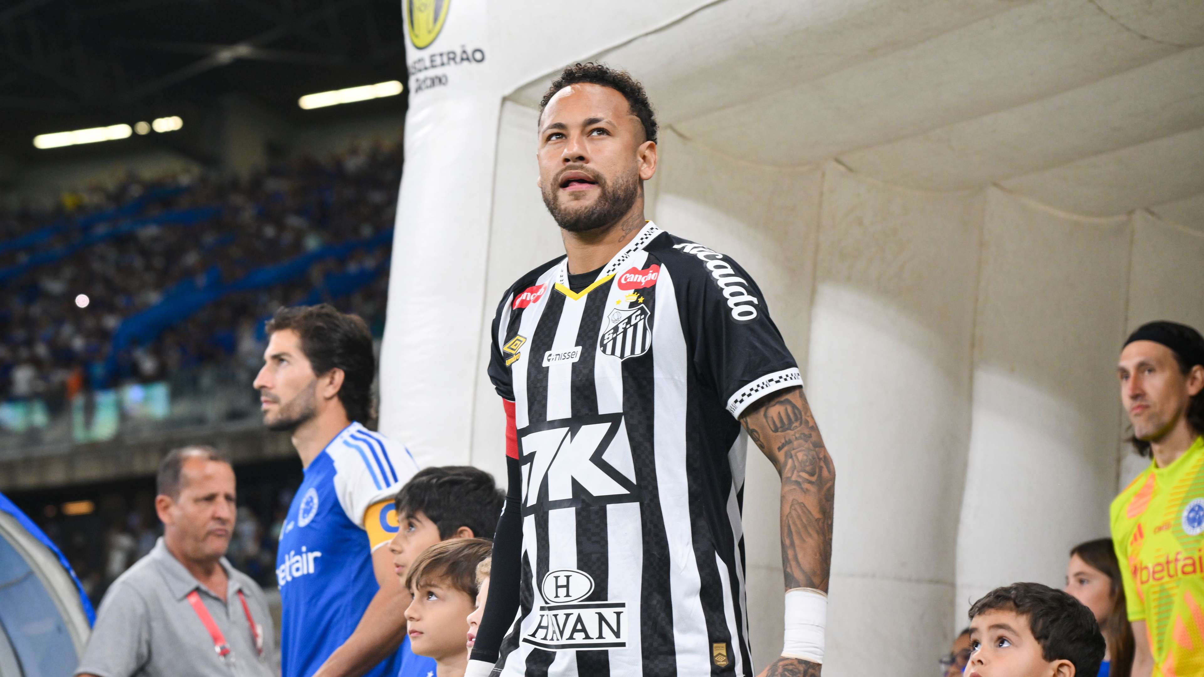 Cruzeiro v Santos - Brasileirao 2025